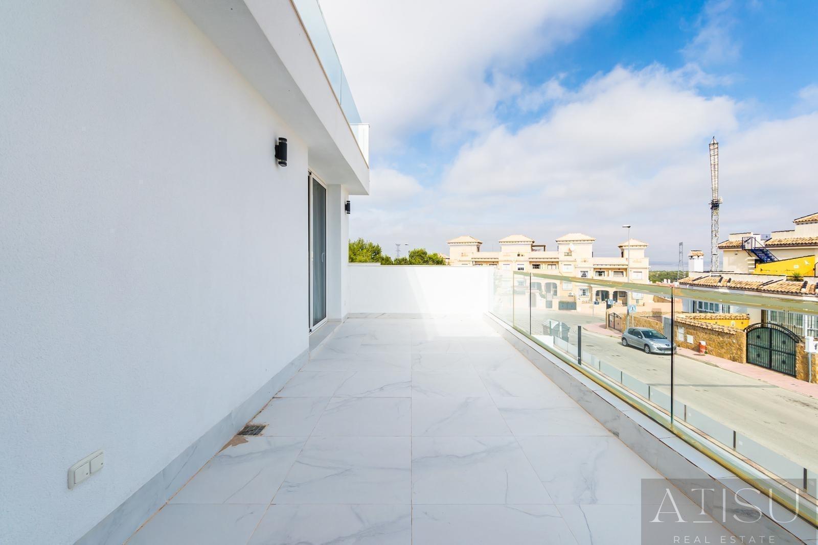 Venta de villa en Orihuela costa
