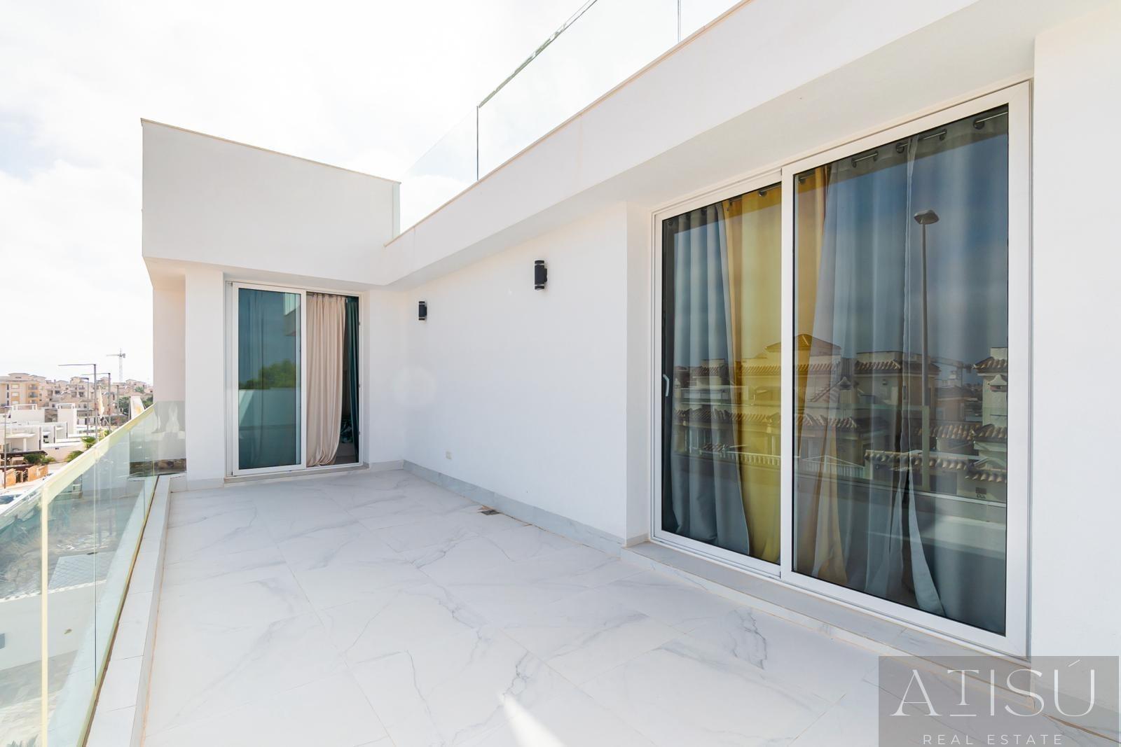Venta de villa en Orihuela costa