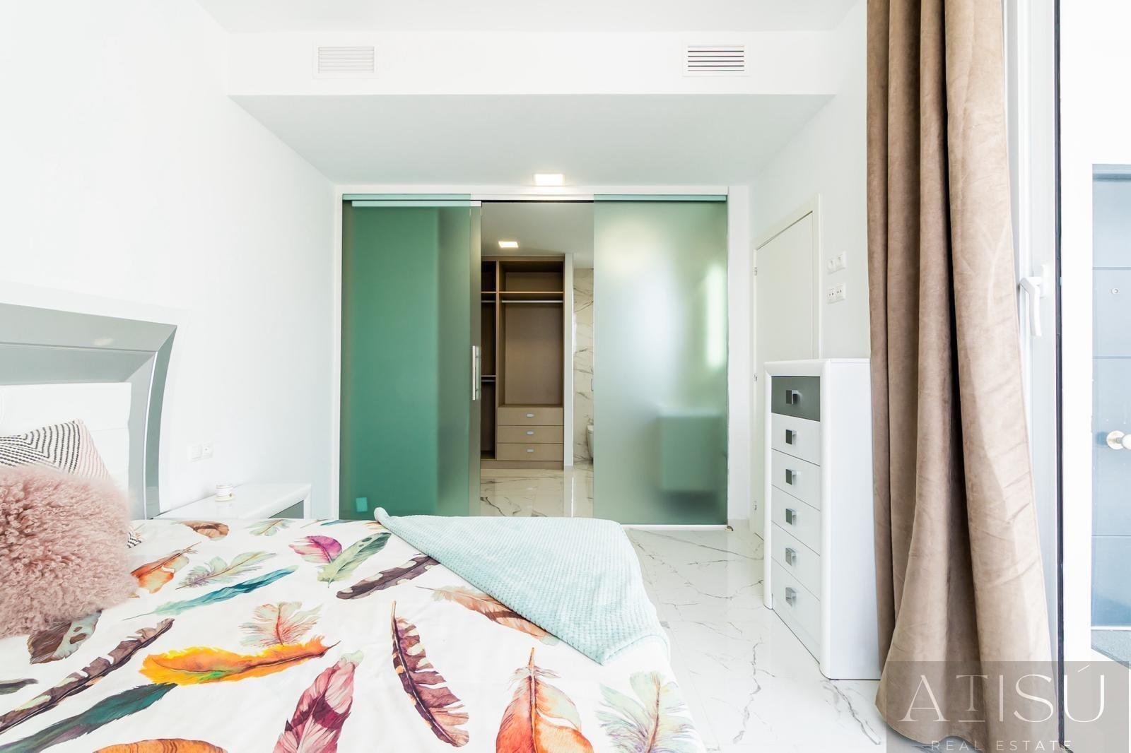 Venta de villa en Orihuela costa