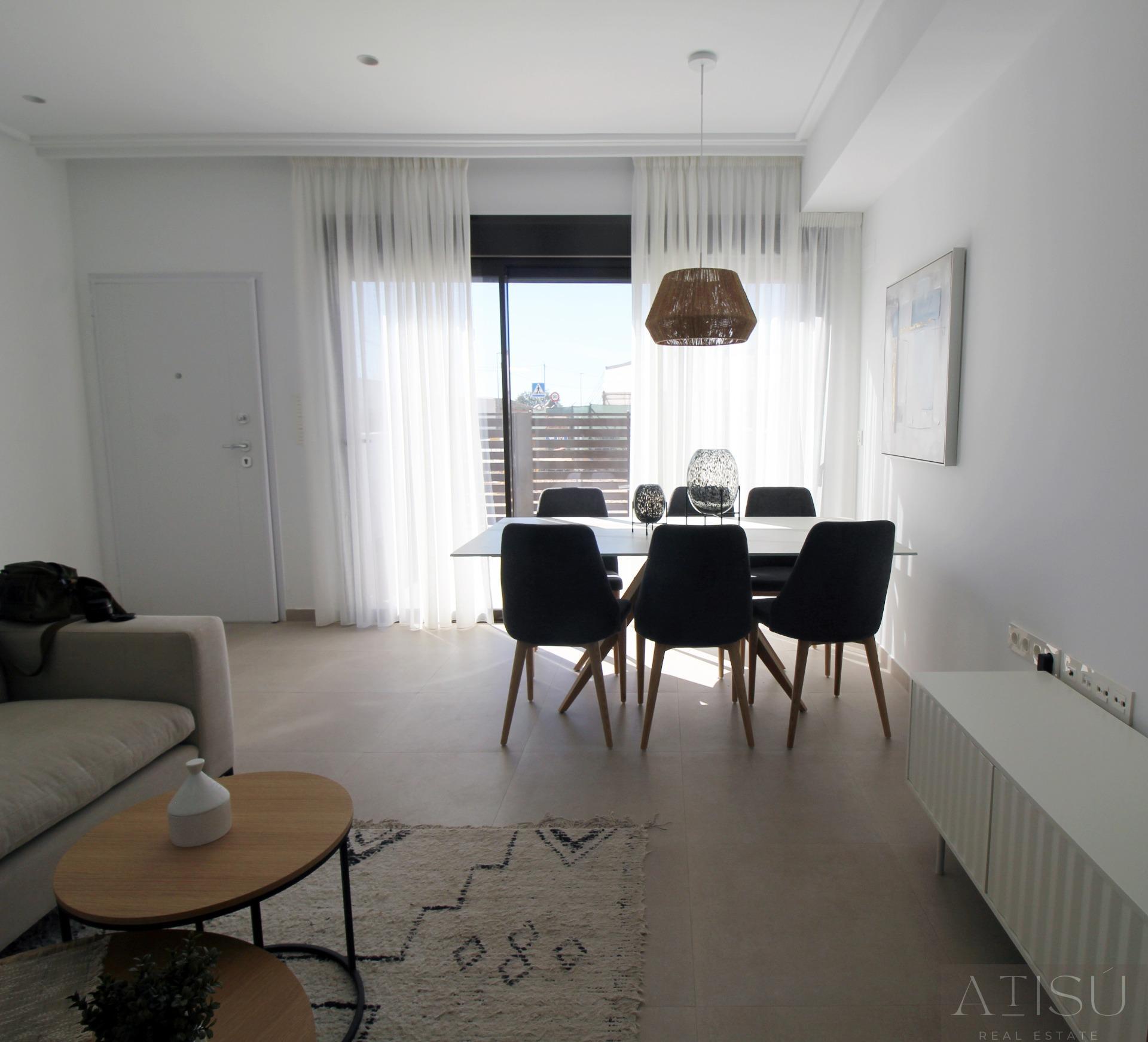 For sale of villa in Pilar de la horadada