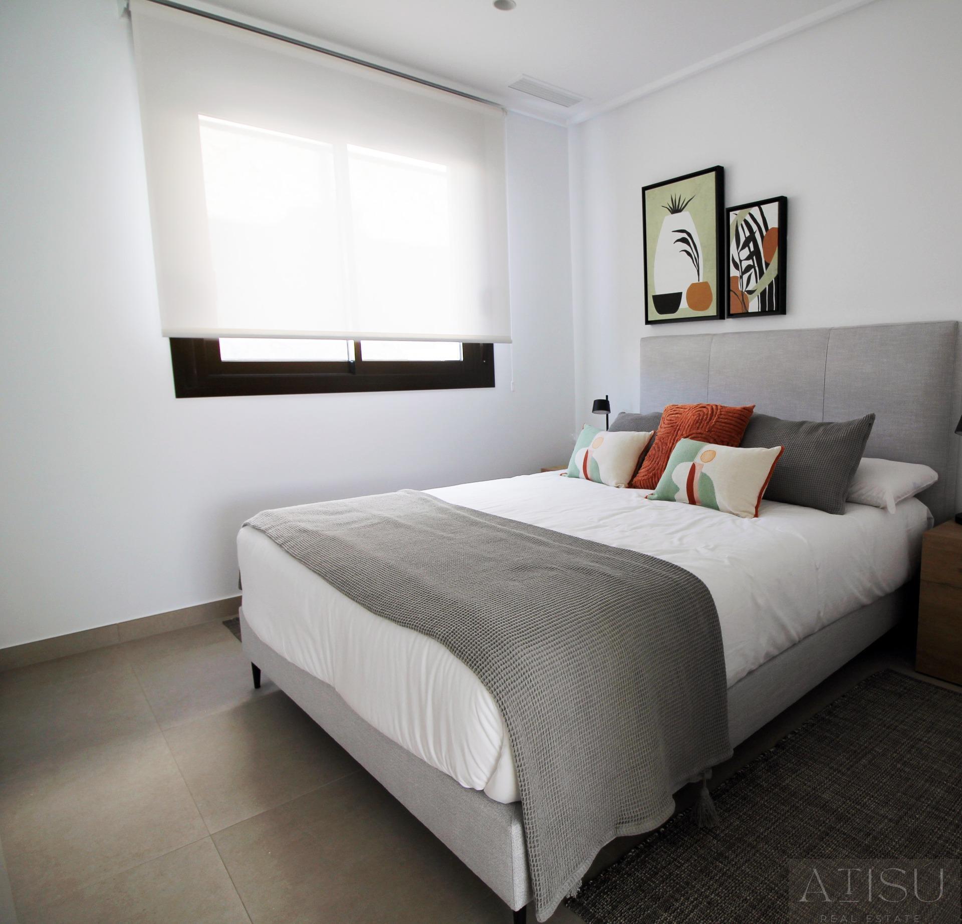 For sale of villa in Pilar de la horadada