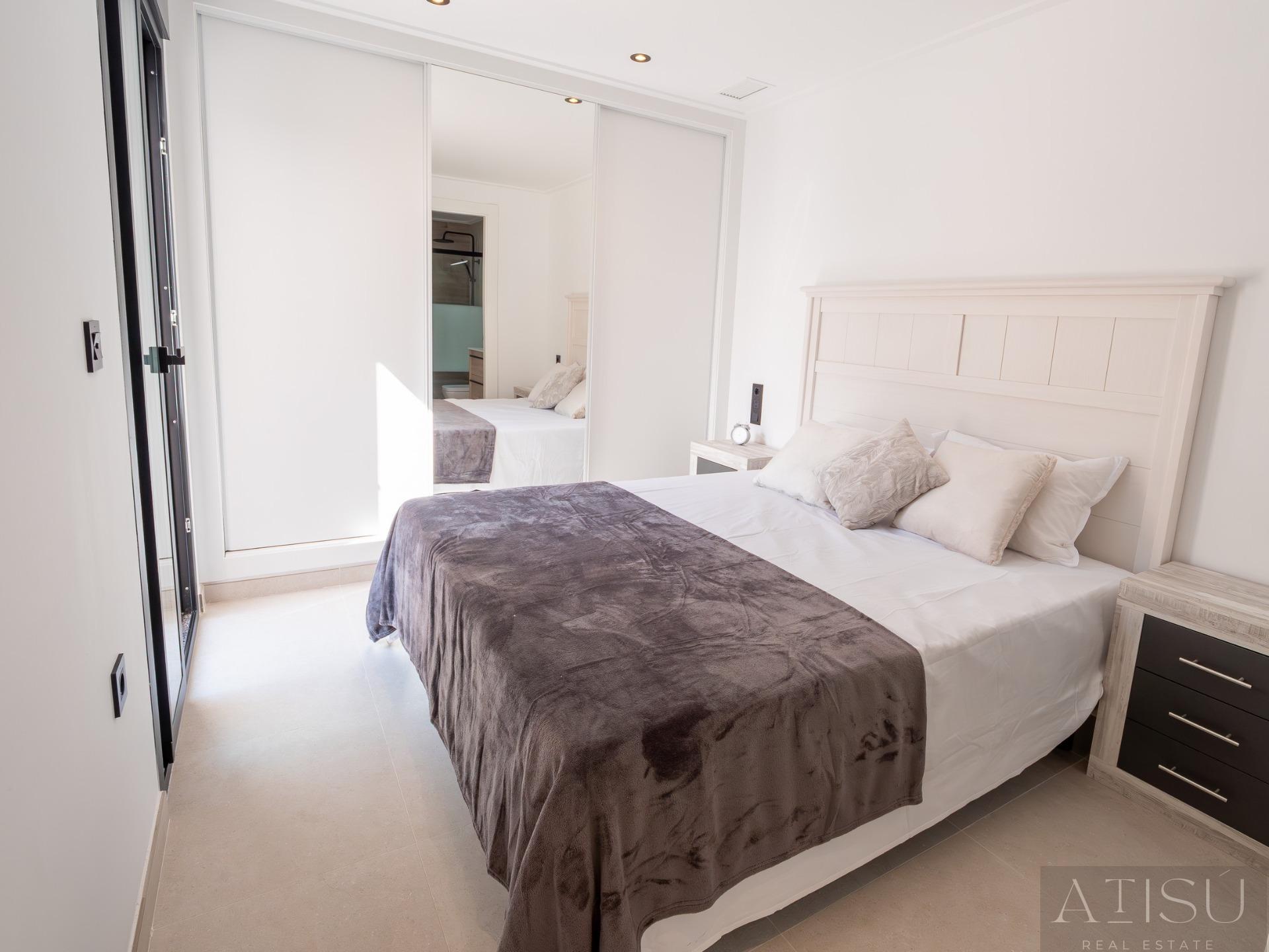 For sale of villa in San fulgencio