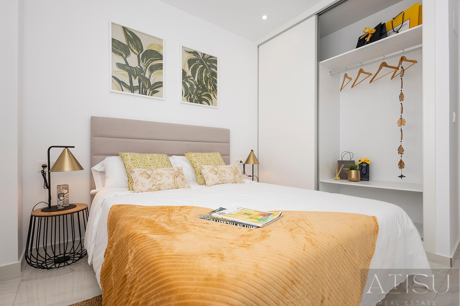 For sale of apartment in Jacarilla