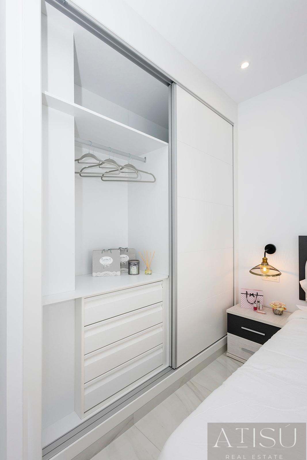 For sale of apartment in Jacarilla
