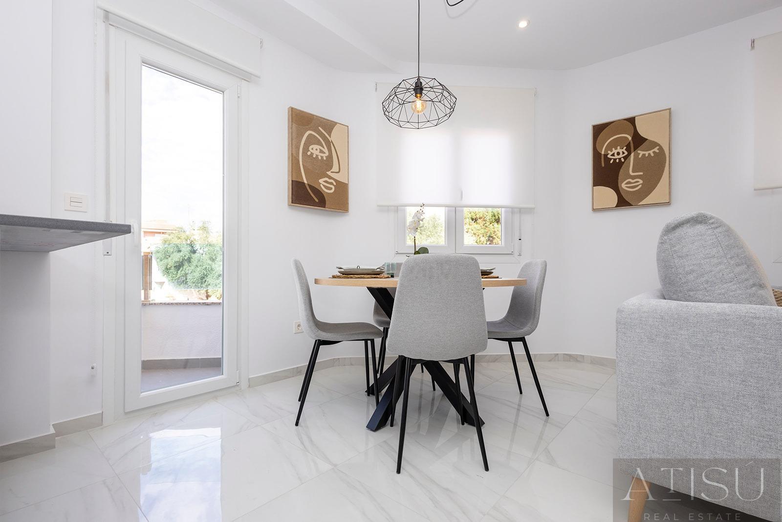 For sale of apartment in Jacarilla