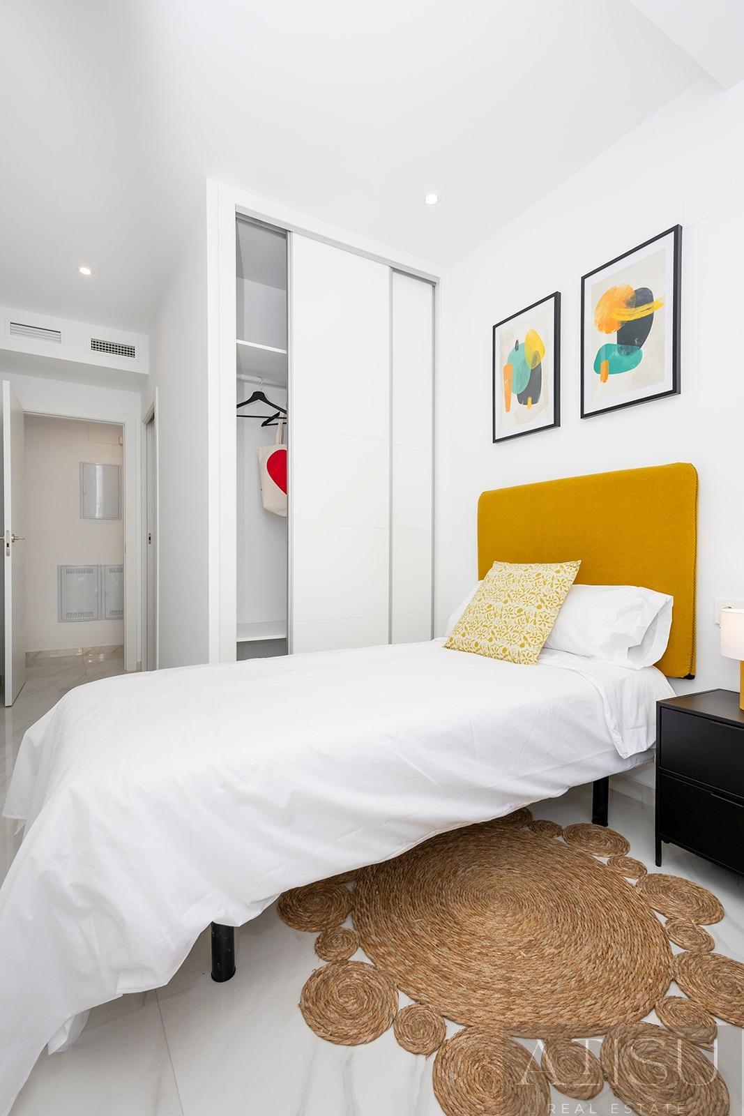 For sale of apartment in Jacarilla