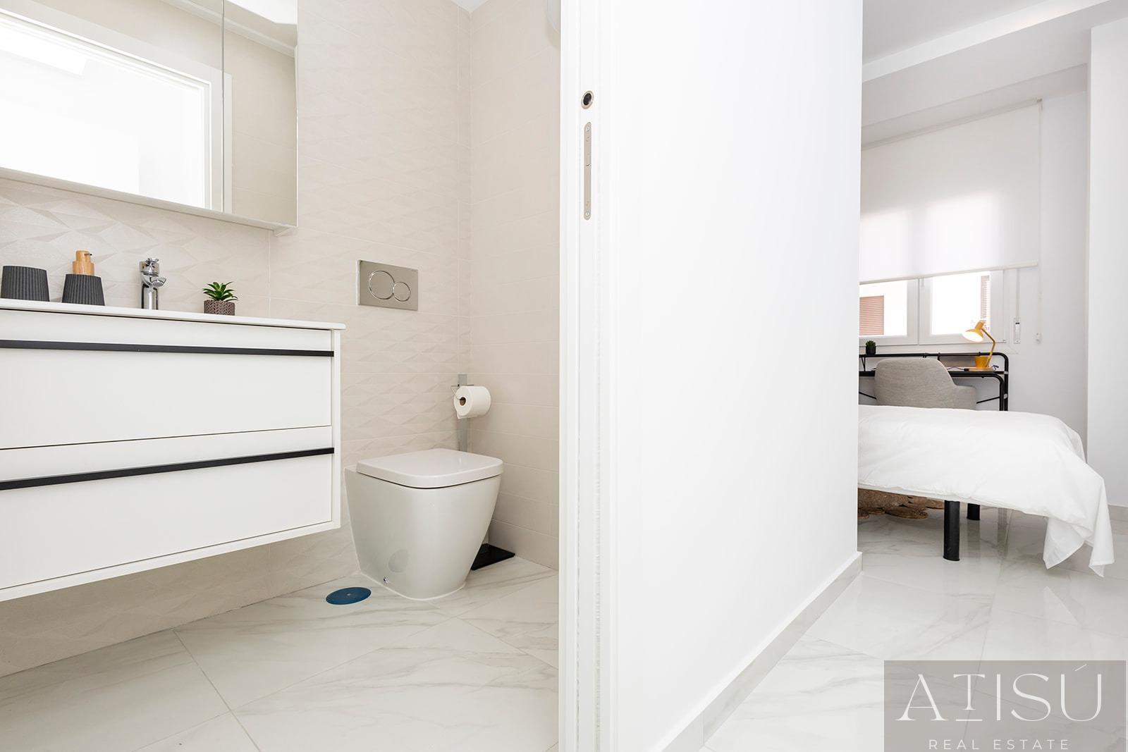 For sale of apartment in Jacarilla