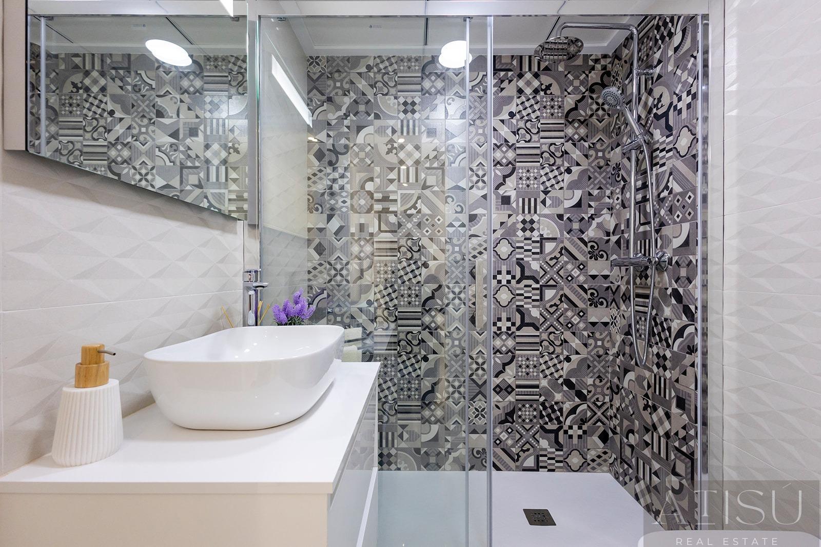 For sale of apartment in Jacarilla