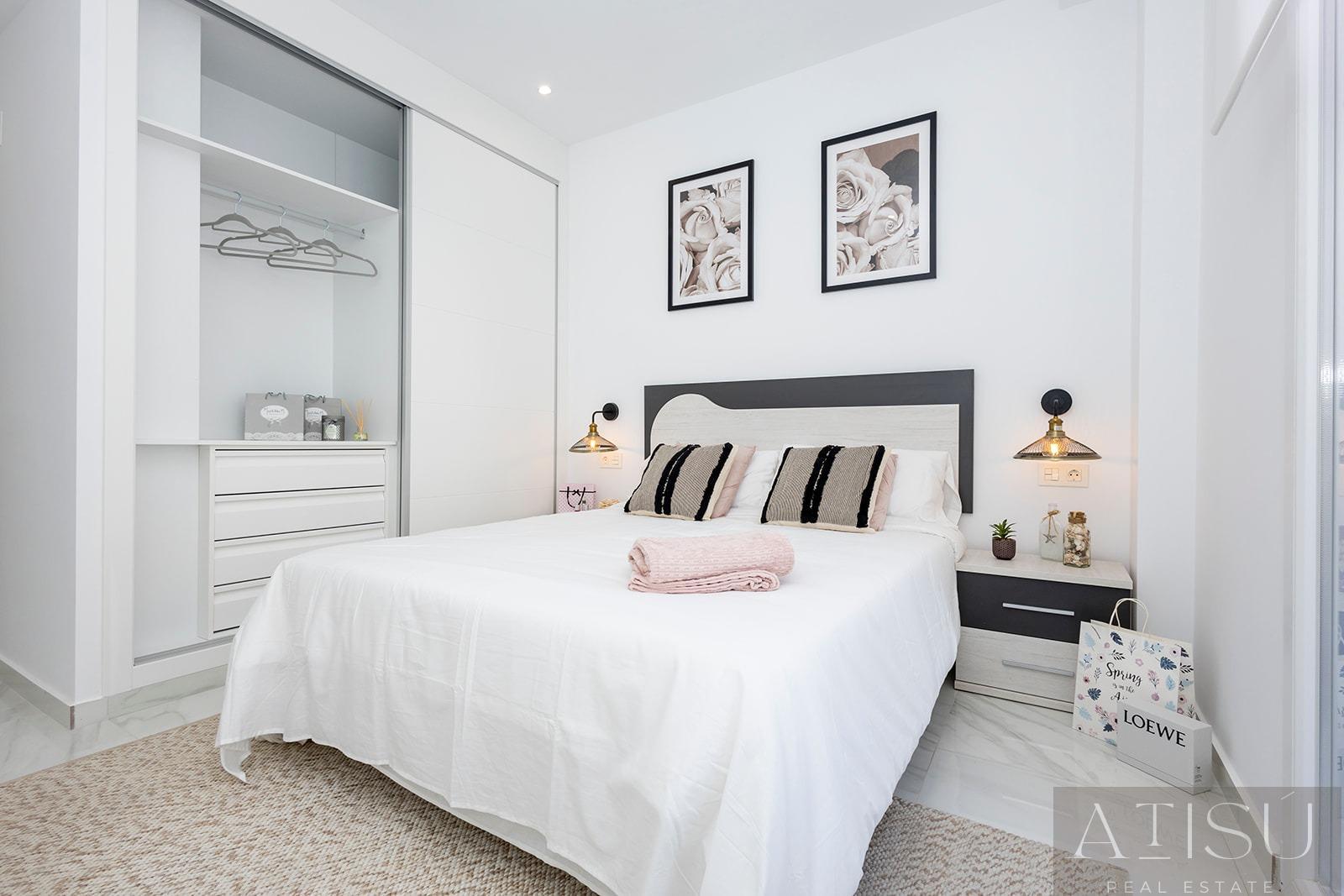 For sale of apartment in Jacarilla