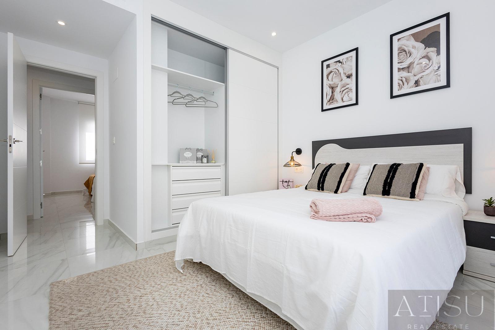 For sale of apartment in Jacarilla