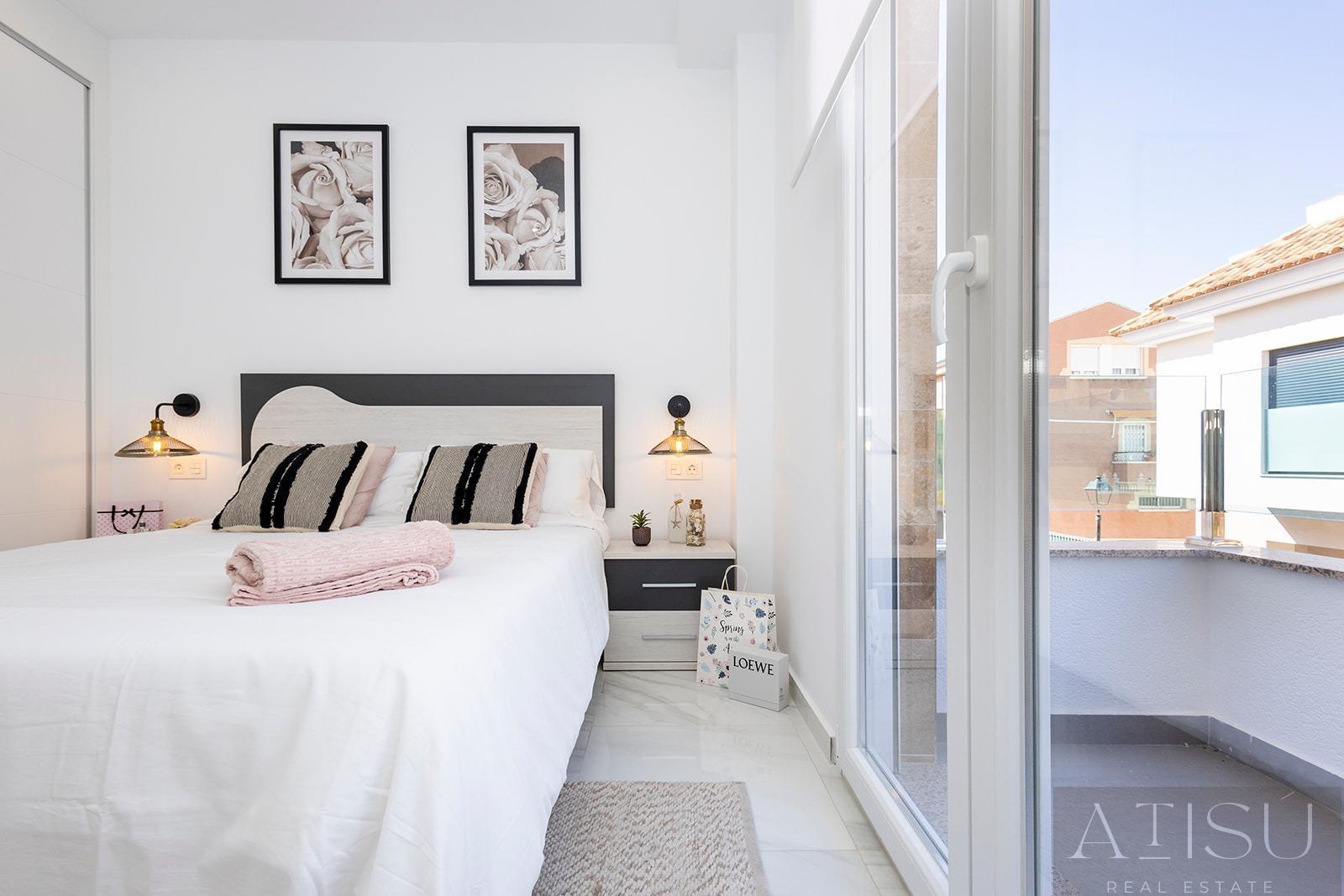 For sale of apartment in Jacarilla