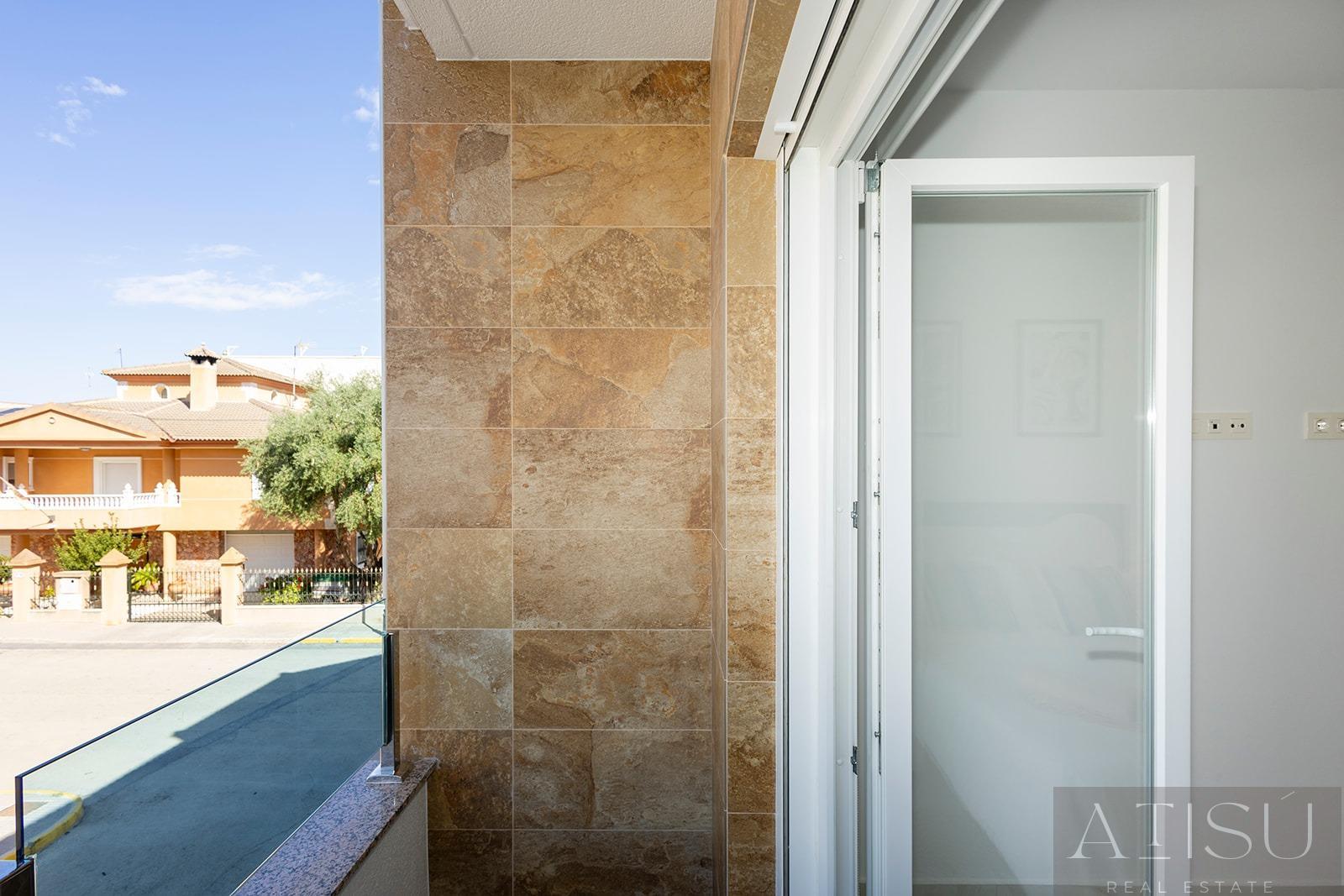 For sale of apartment in Jacarilla