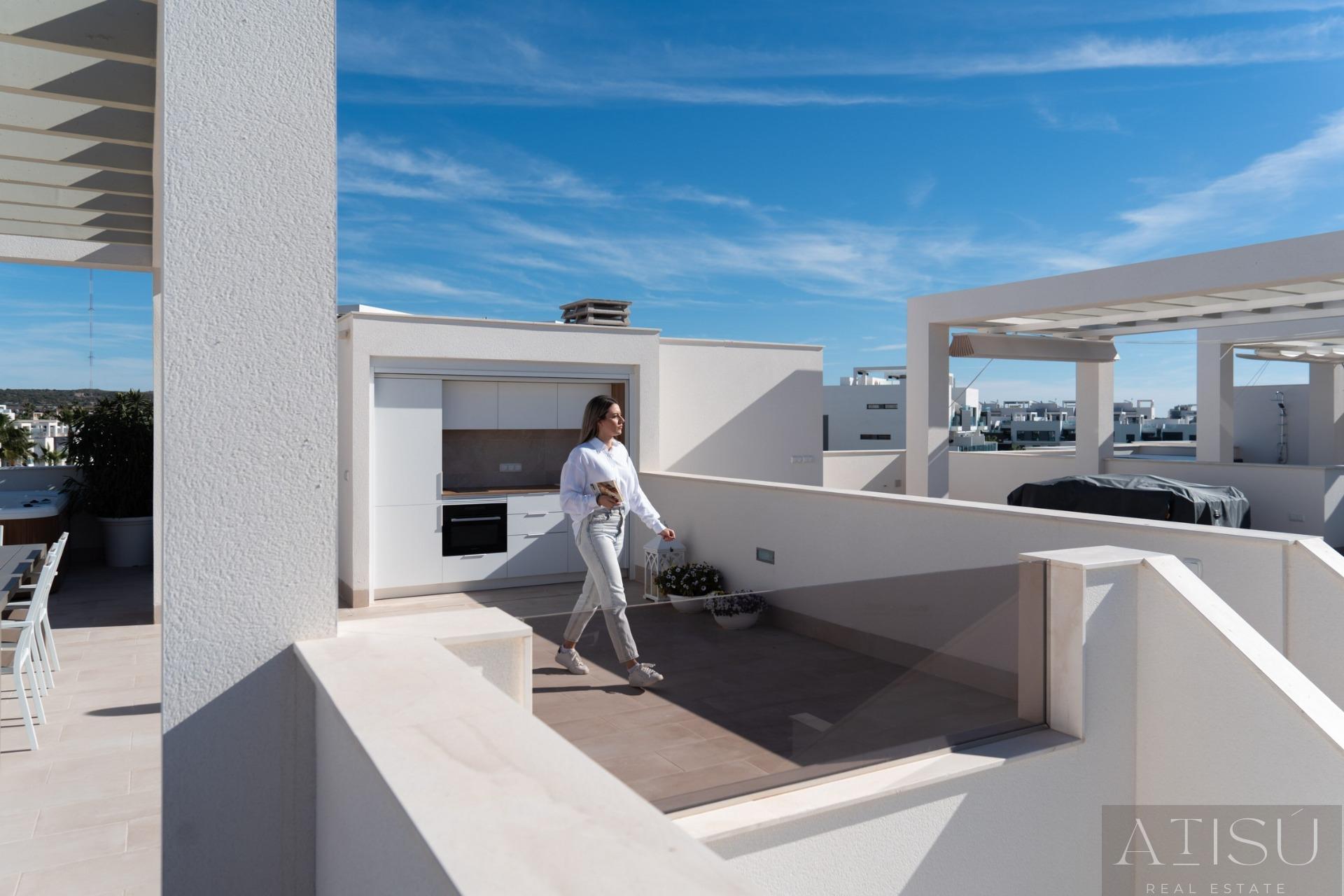 For sale of penthouse in Guardamar del segura