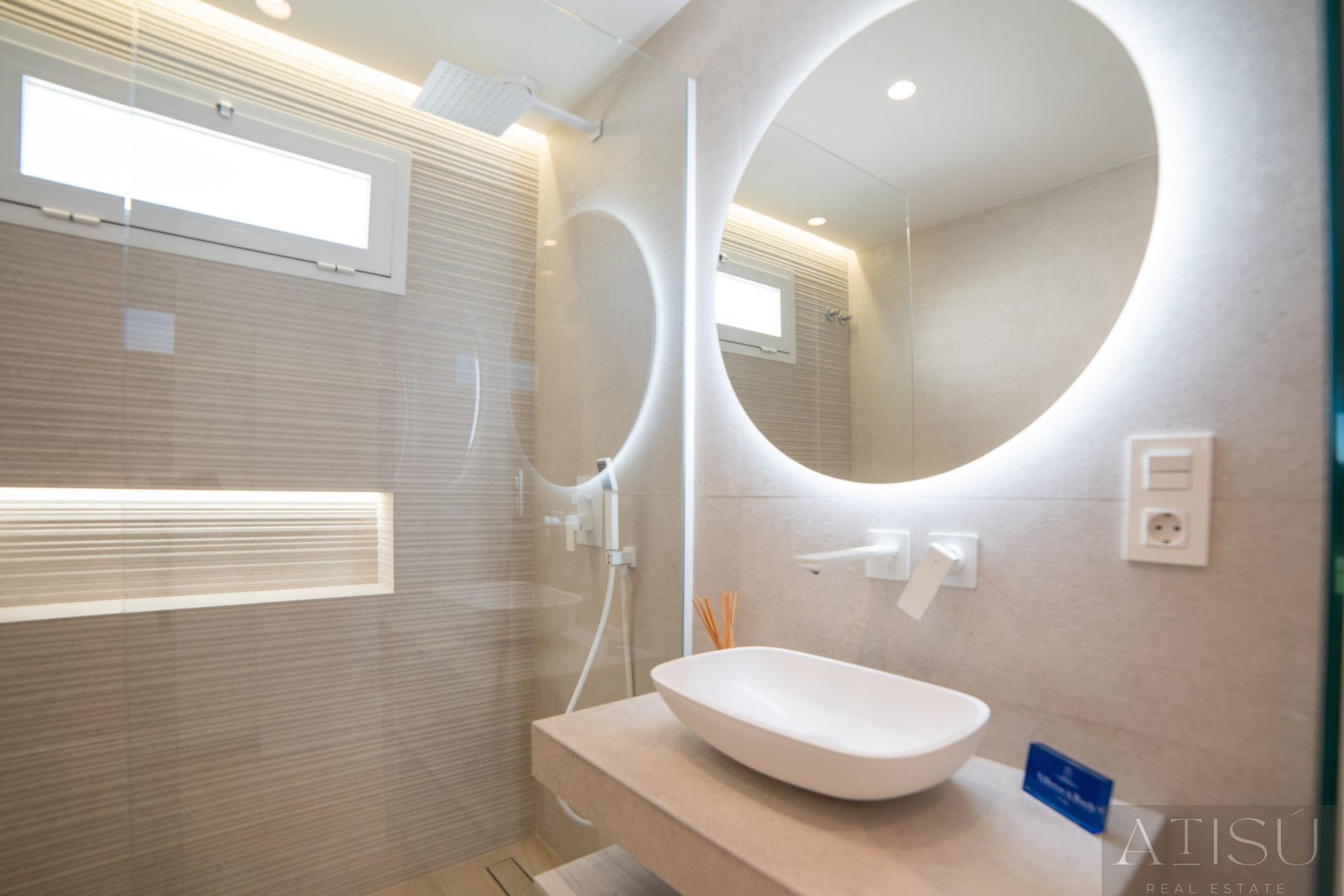 For sale of penthouse in Guardamar del segura