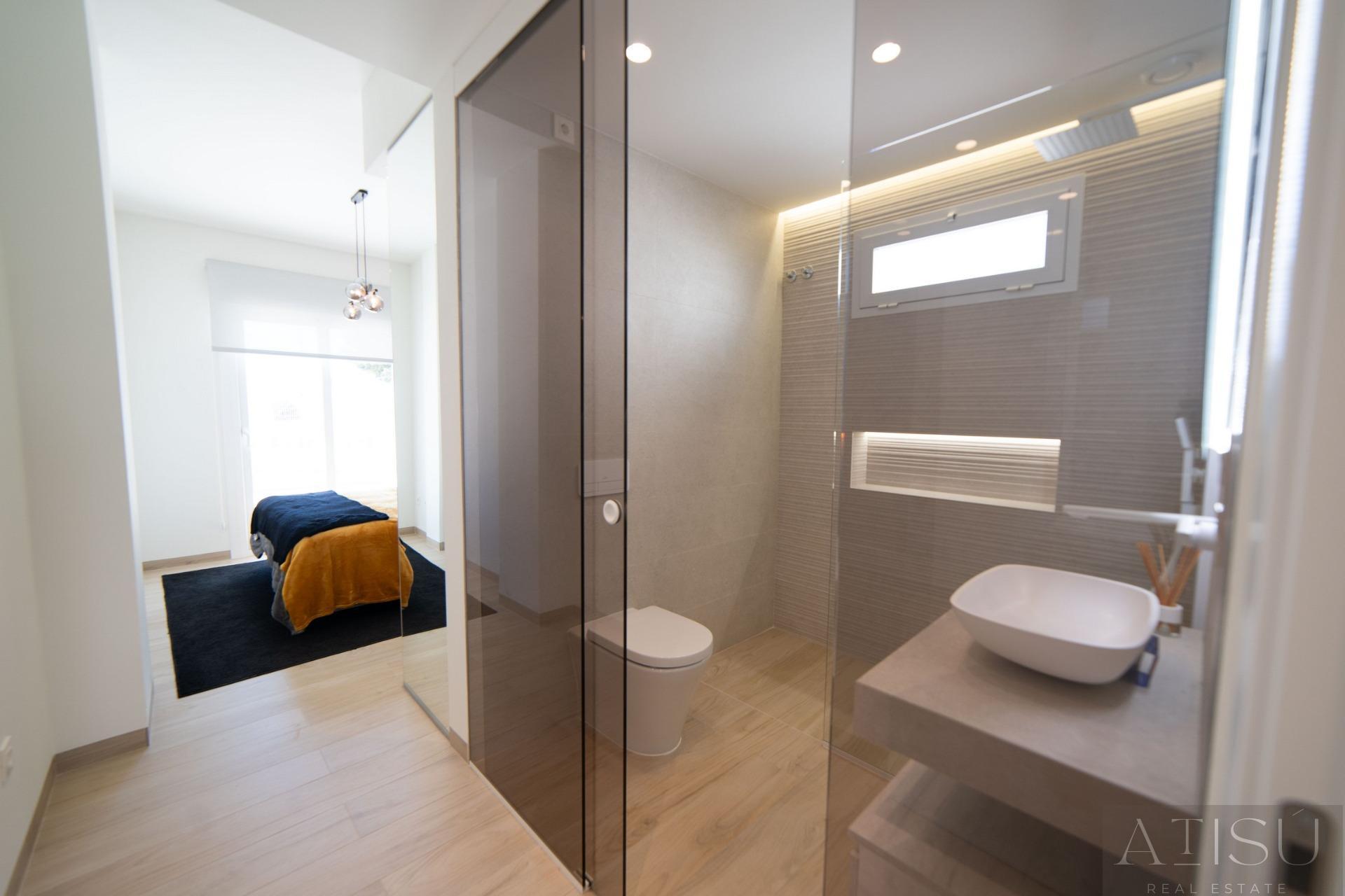 For sale of penthouse in Guardamar del segura