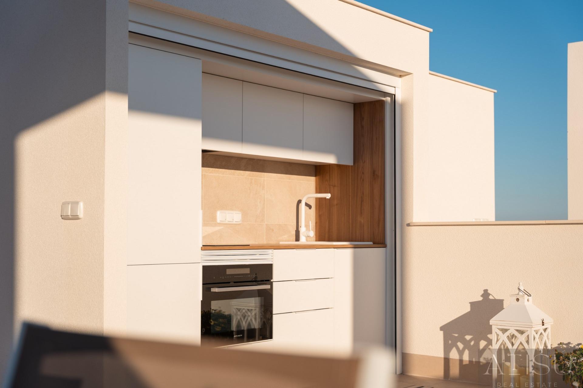 For sale of penthouse in Guardamar del segura