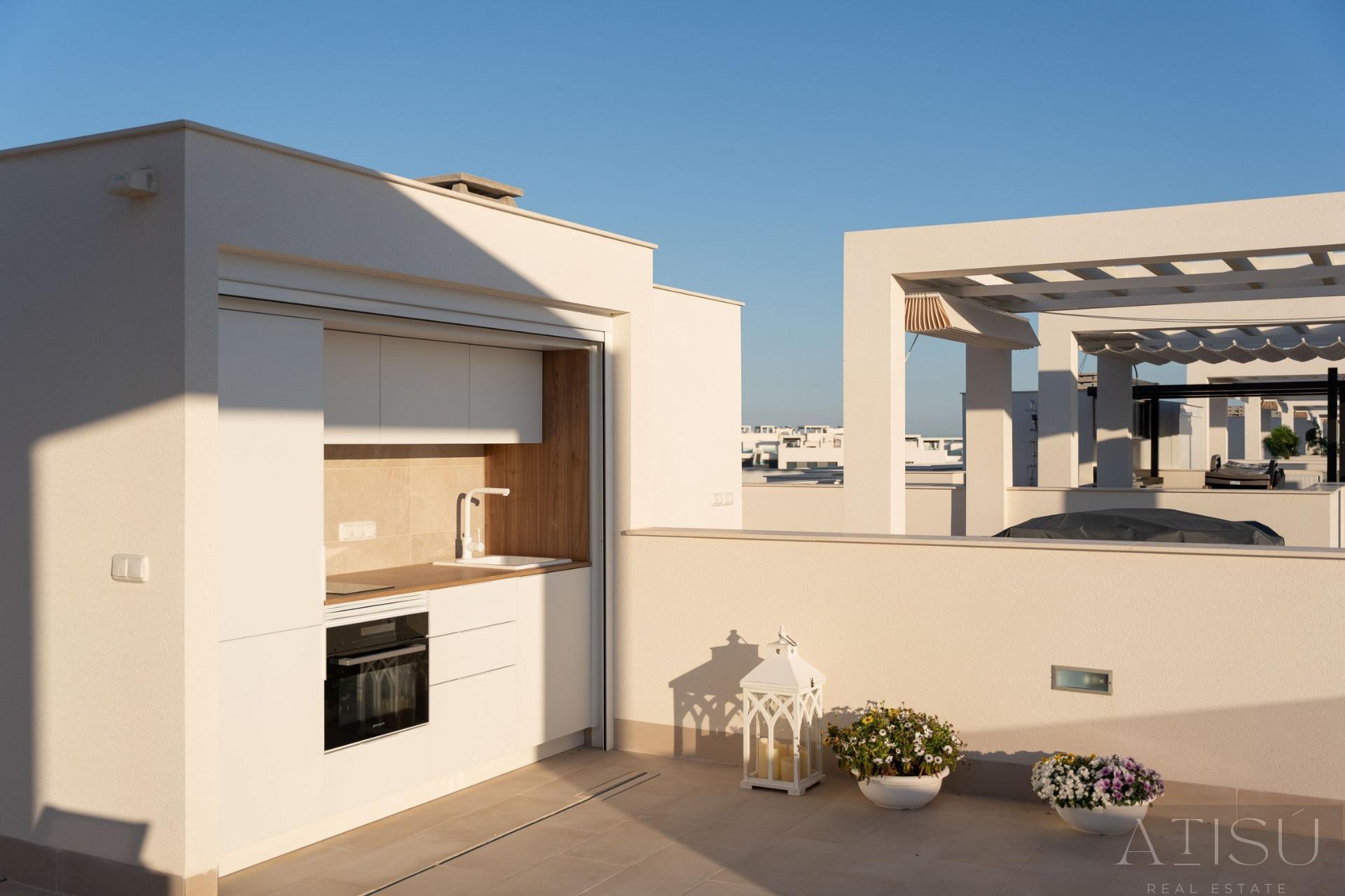 For sale of penthouse in Guardamar del segura