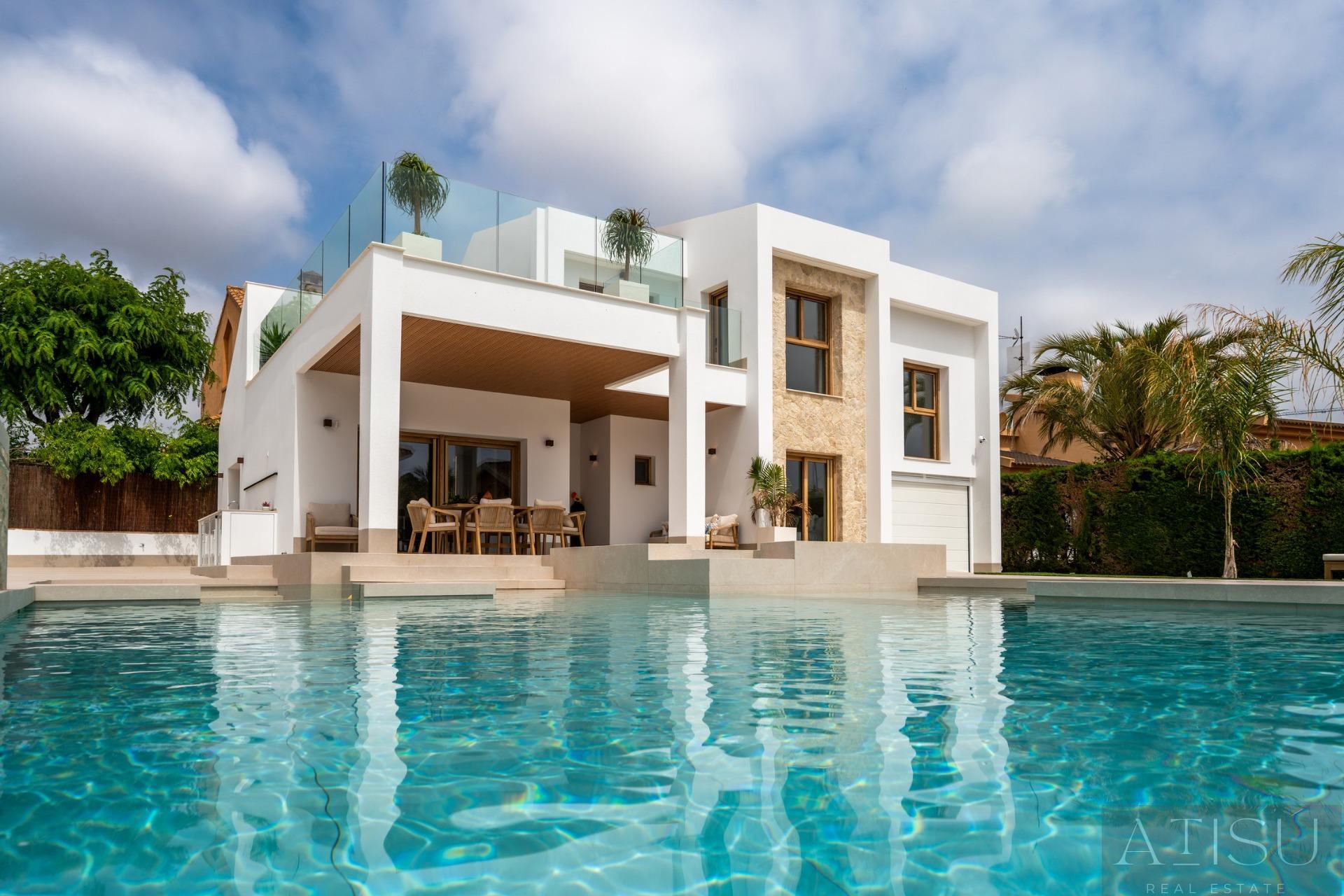 Venta de villa en Orihuela costa
