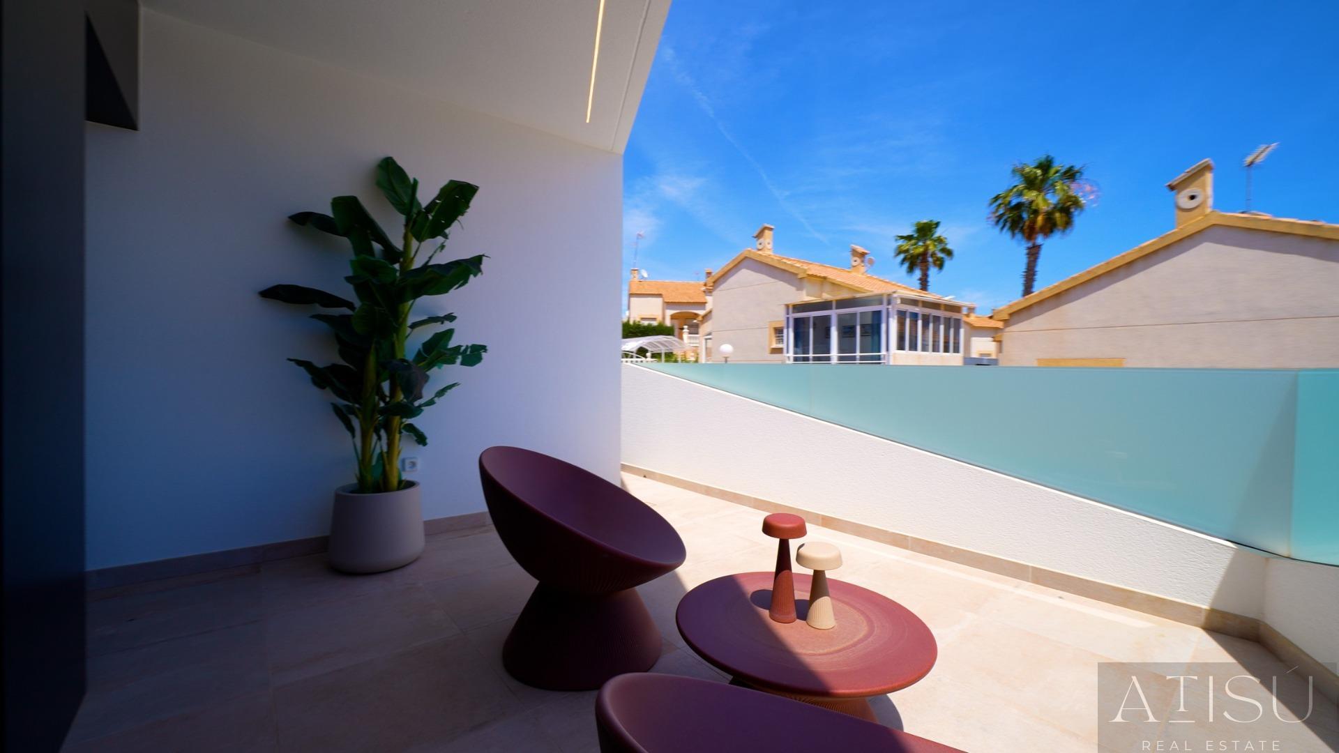 Venta de villa en Orihuela costa