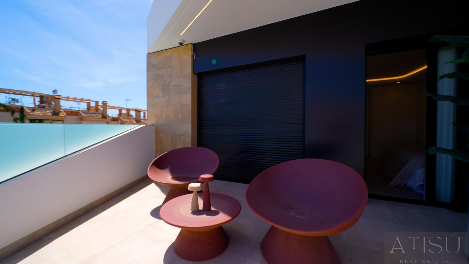 Venta de villa en Orihuela costa