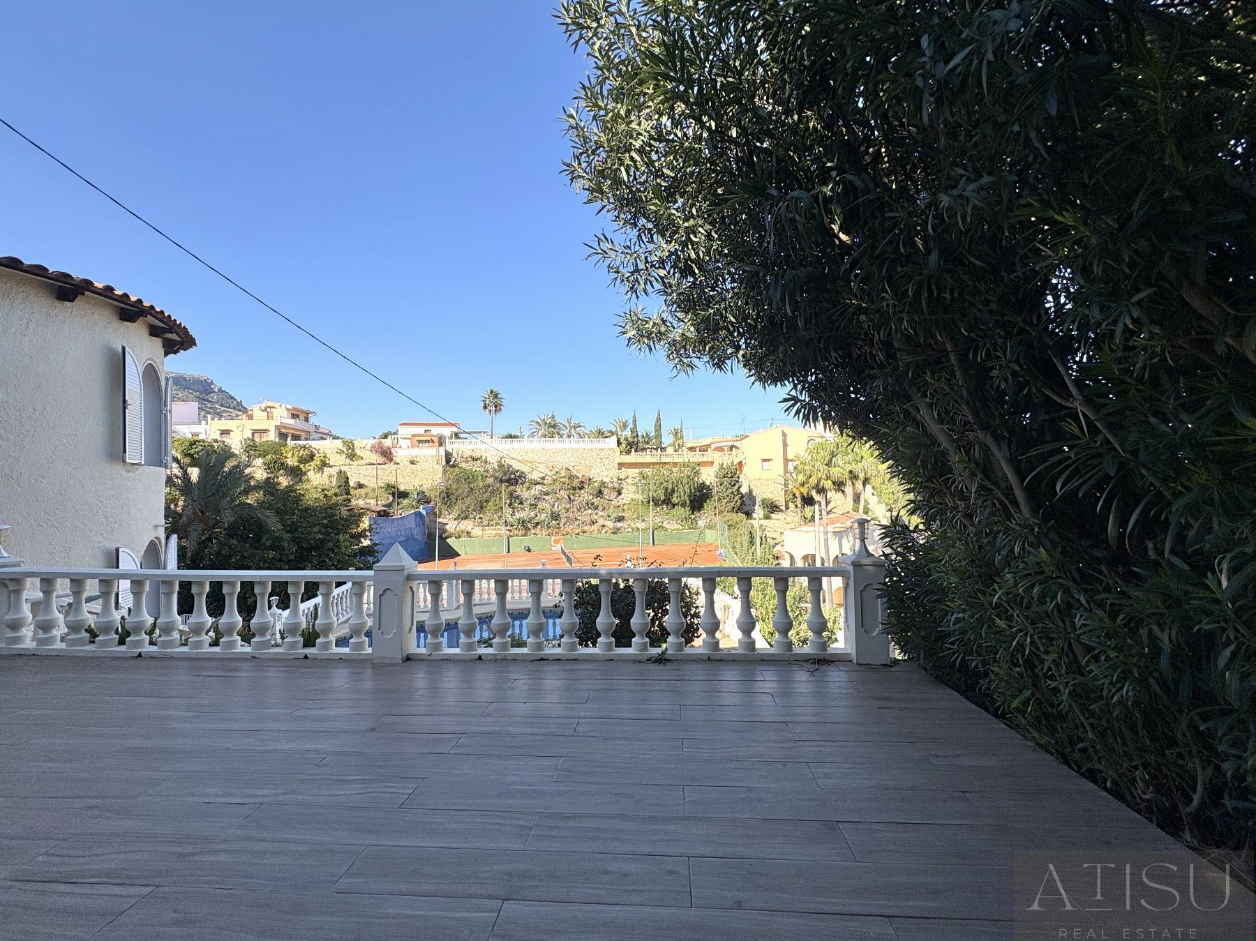 For sale of villa in Calpe