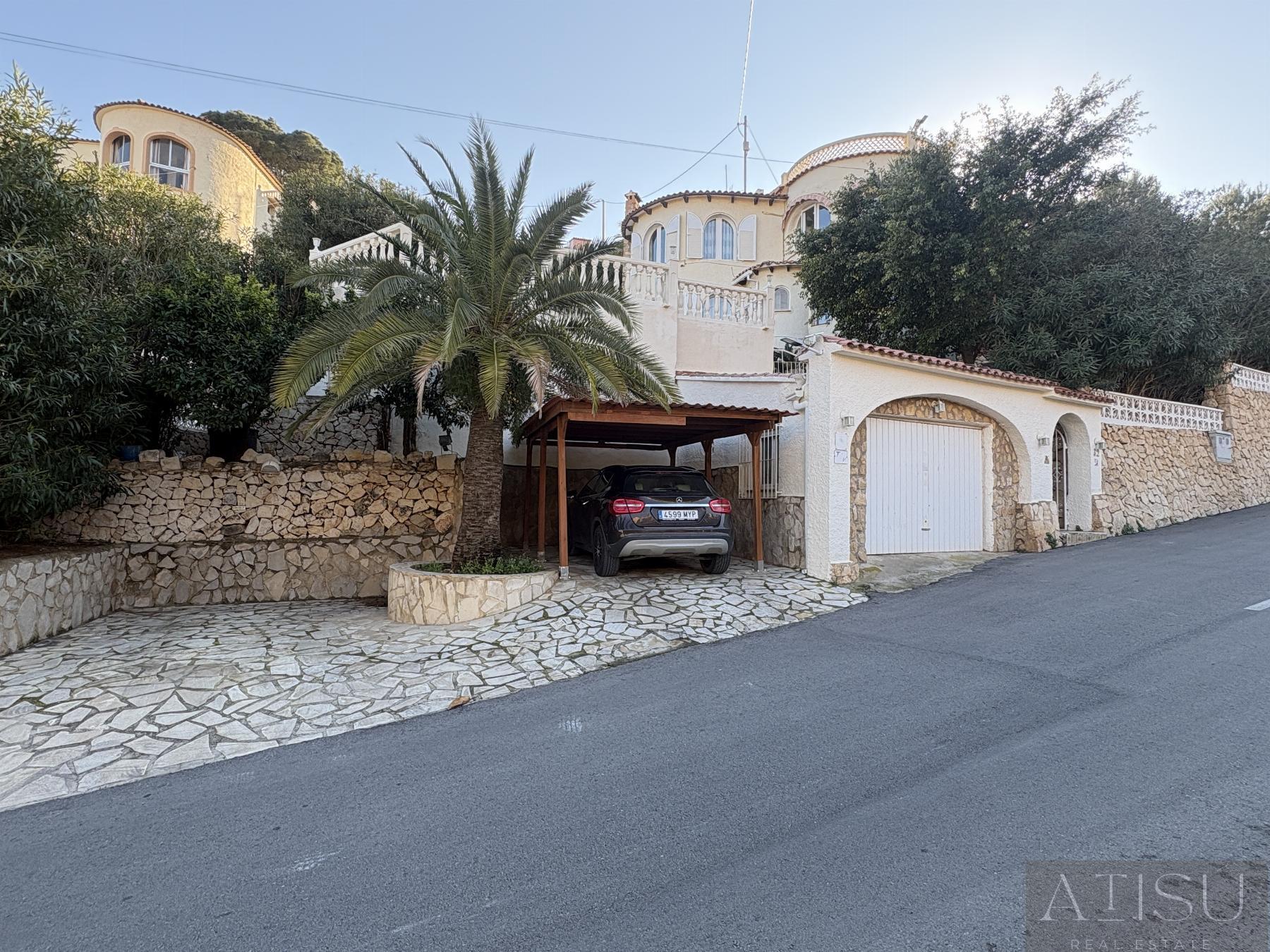 For sale of villa in Calpe