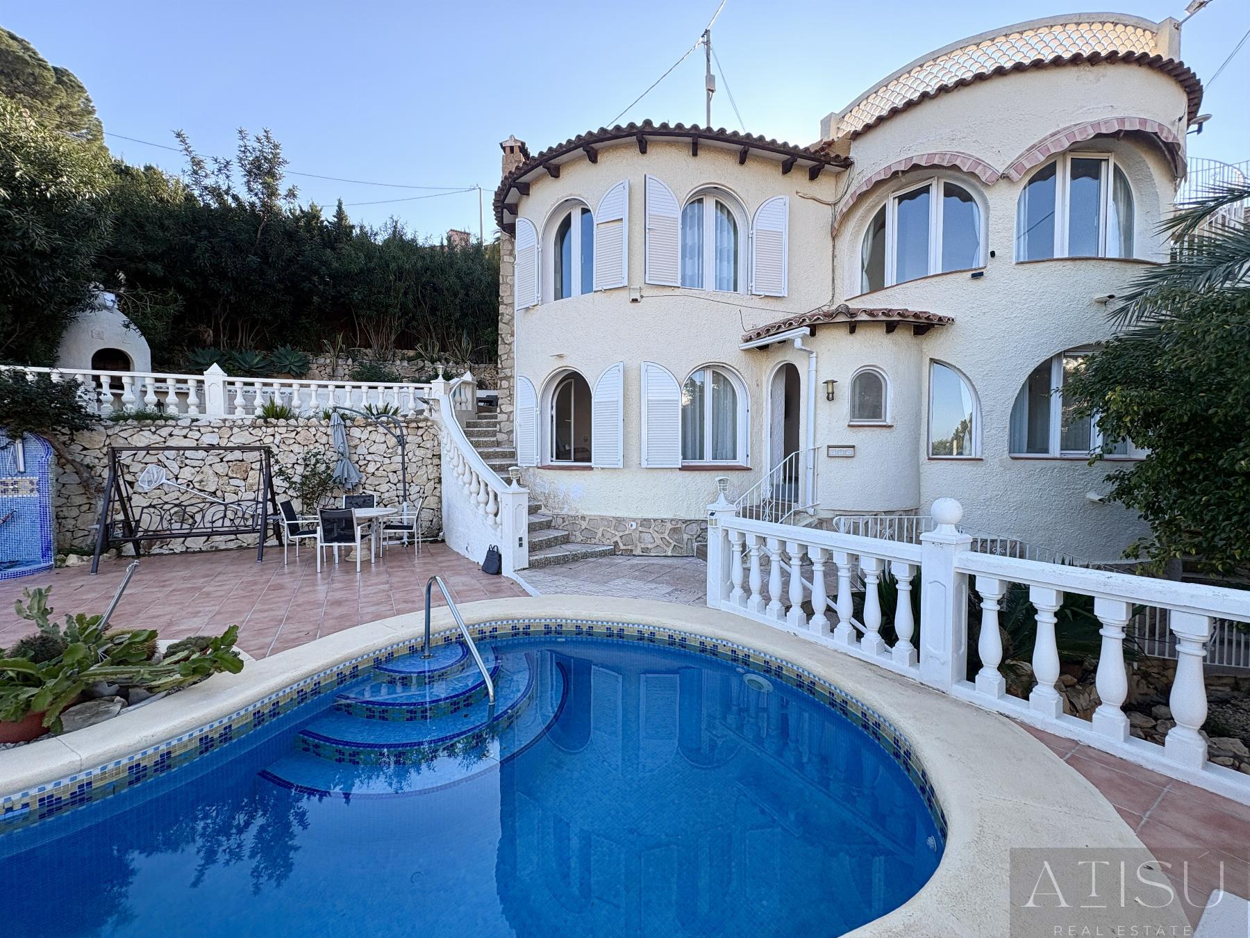For sale of villa in Calpe