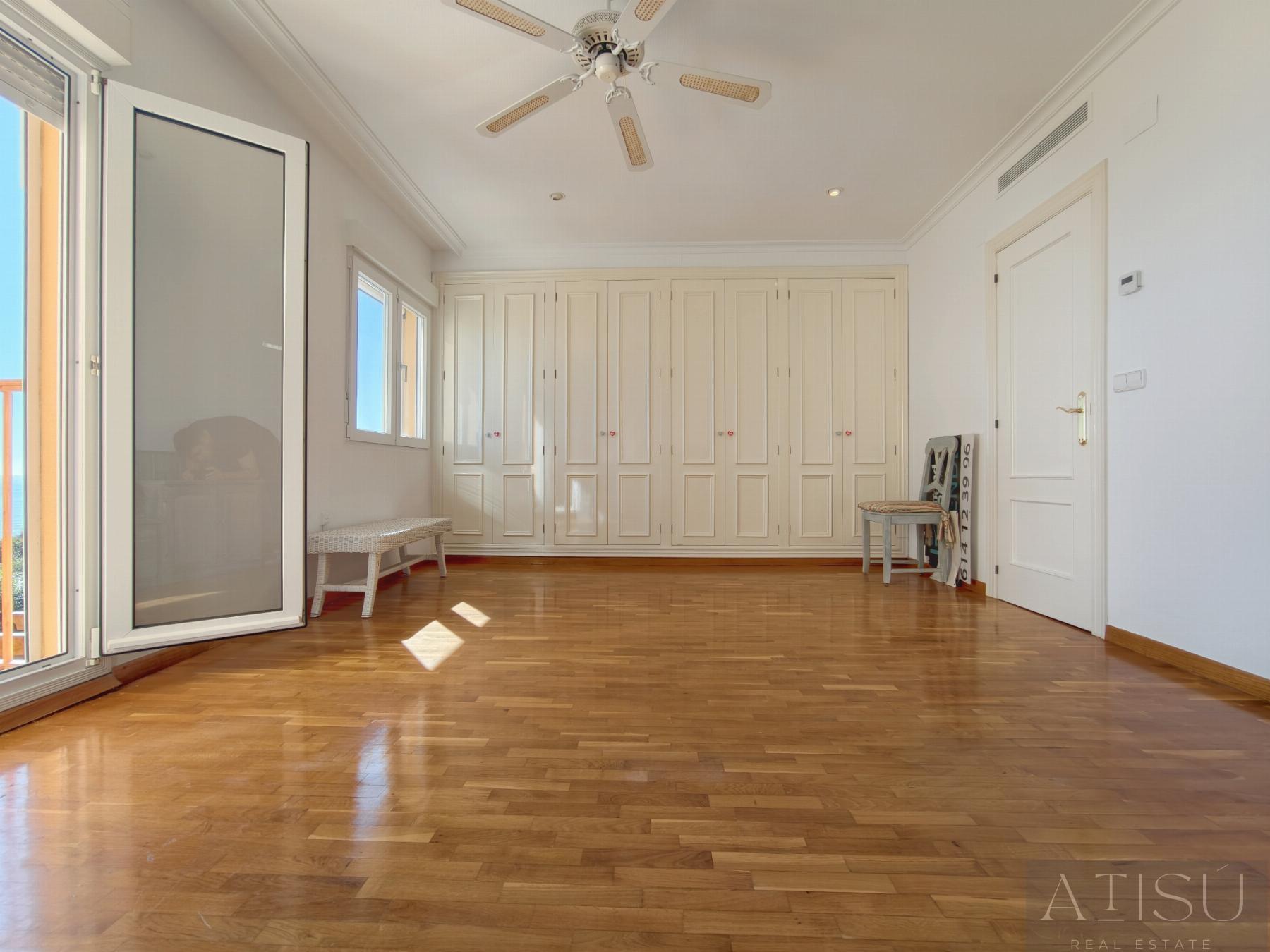 For sale of bungalow in El Campello