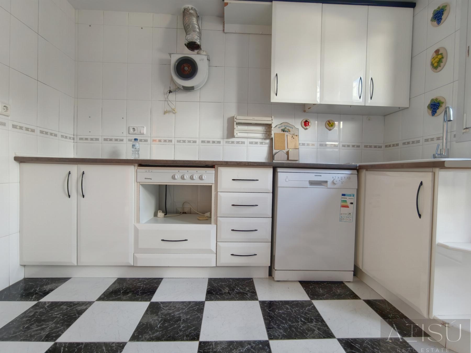 For sale of bungalow in El Campello