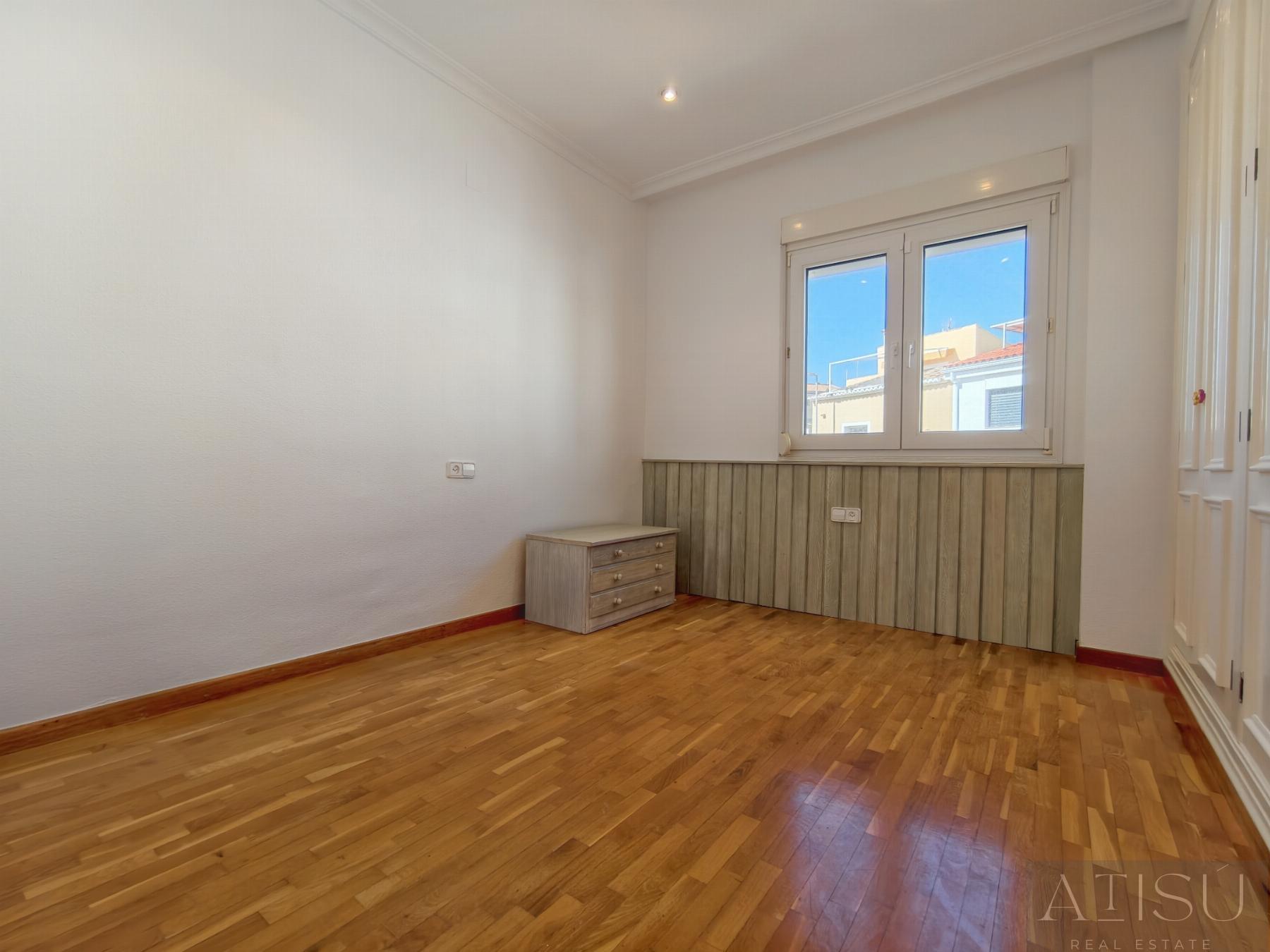 For sale of bungalow in El Campello