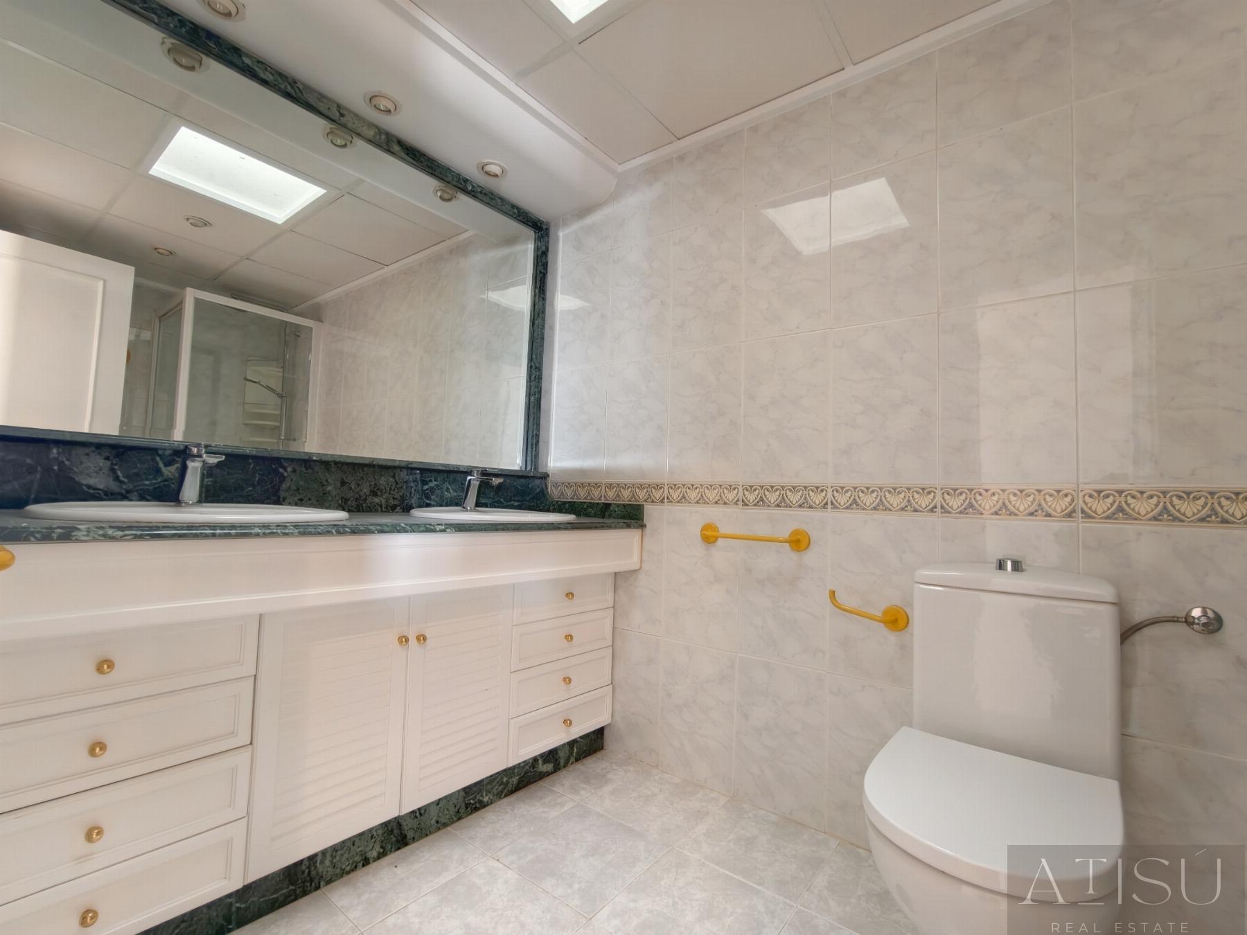 For sale of bungalow in El Campello