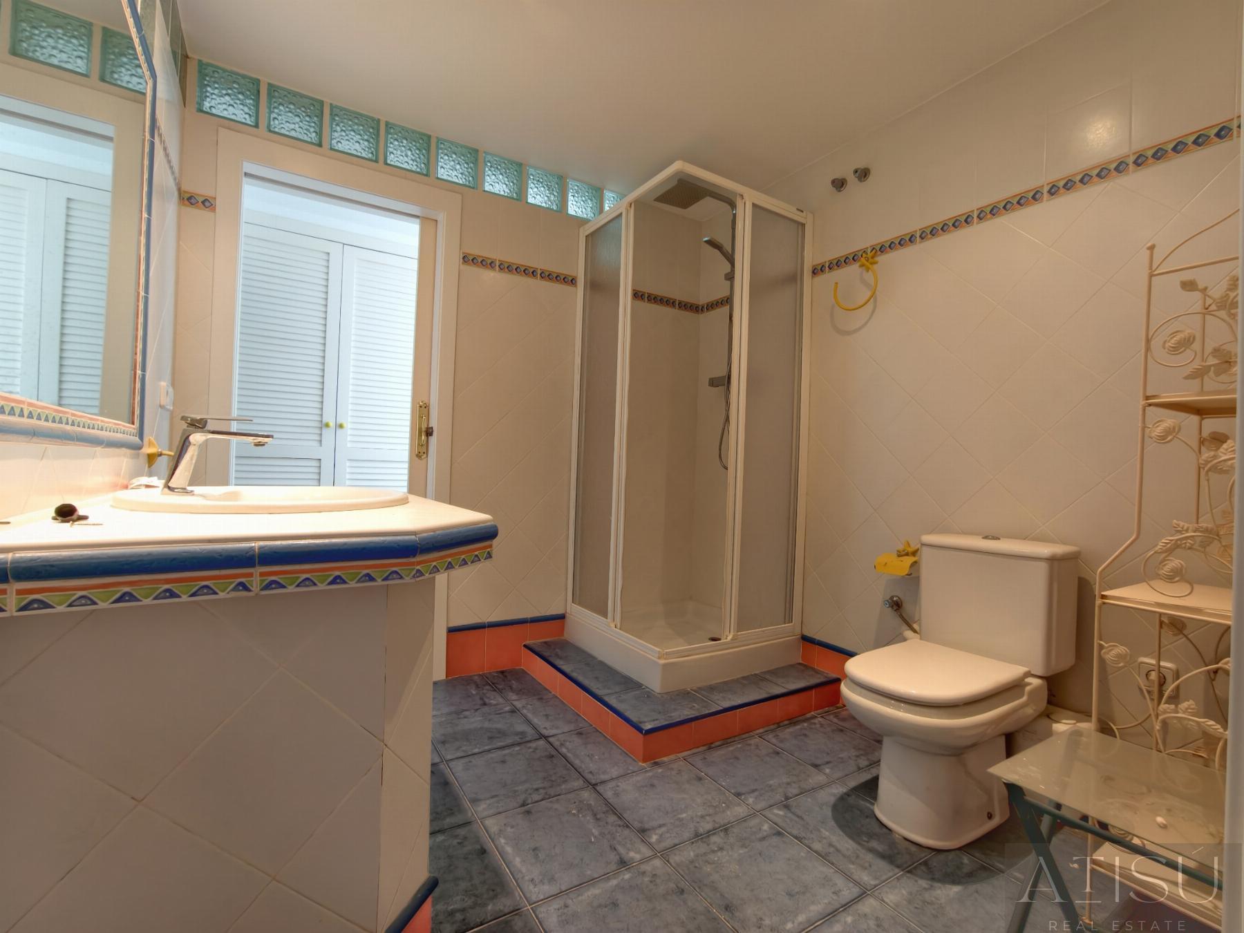 For sale of bungalow in El Campello