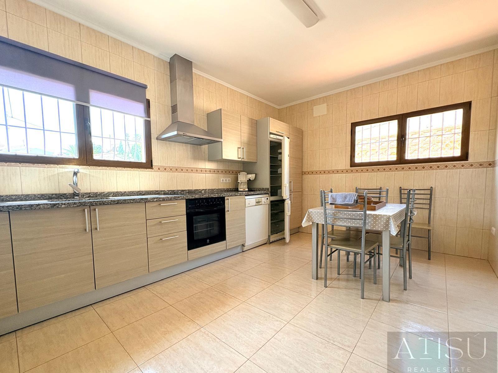For sale of chalet in Calpe
