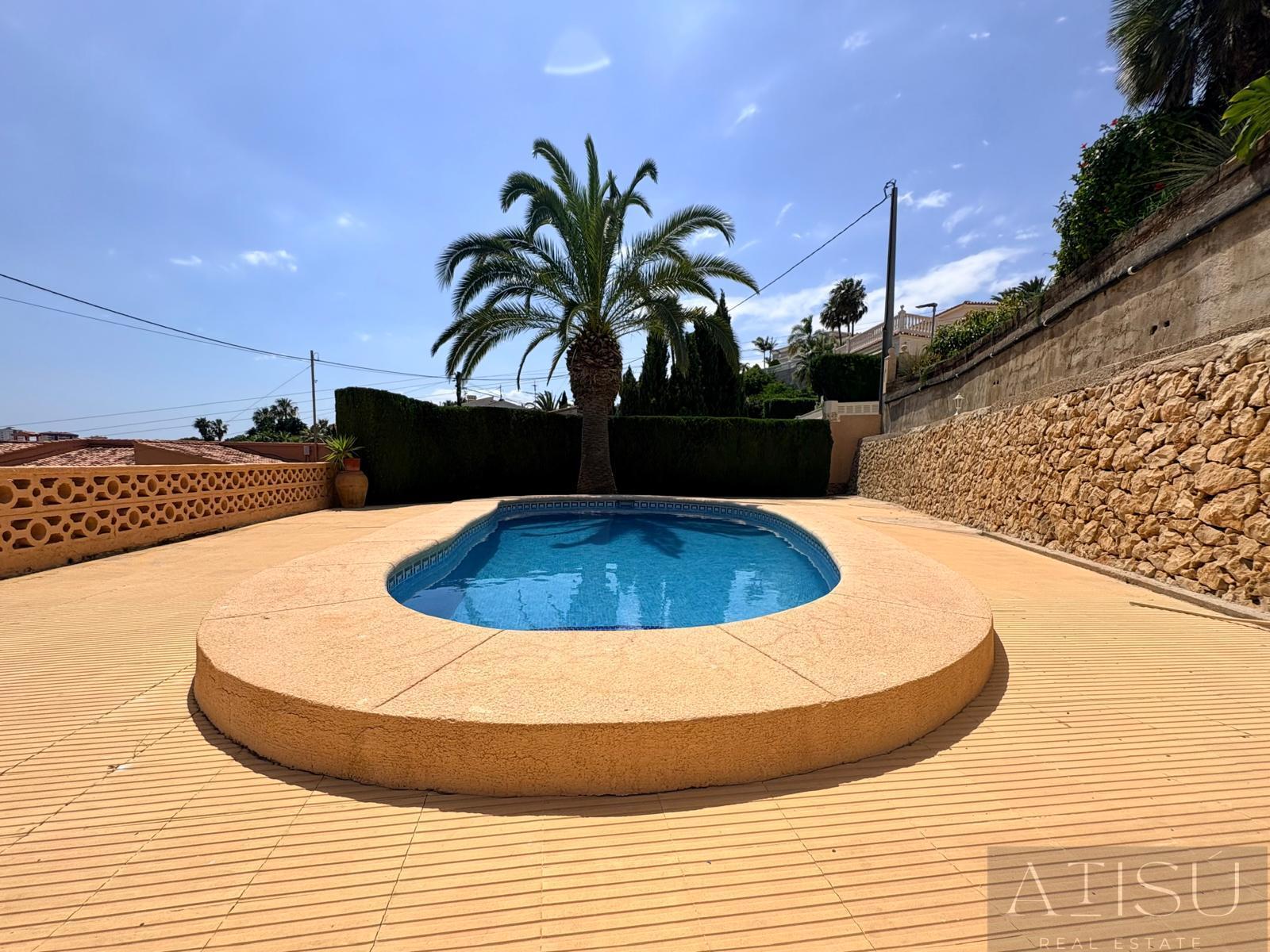 For sale of chalet in Calpe
