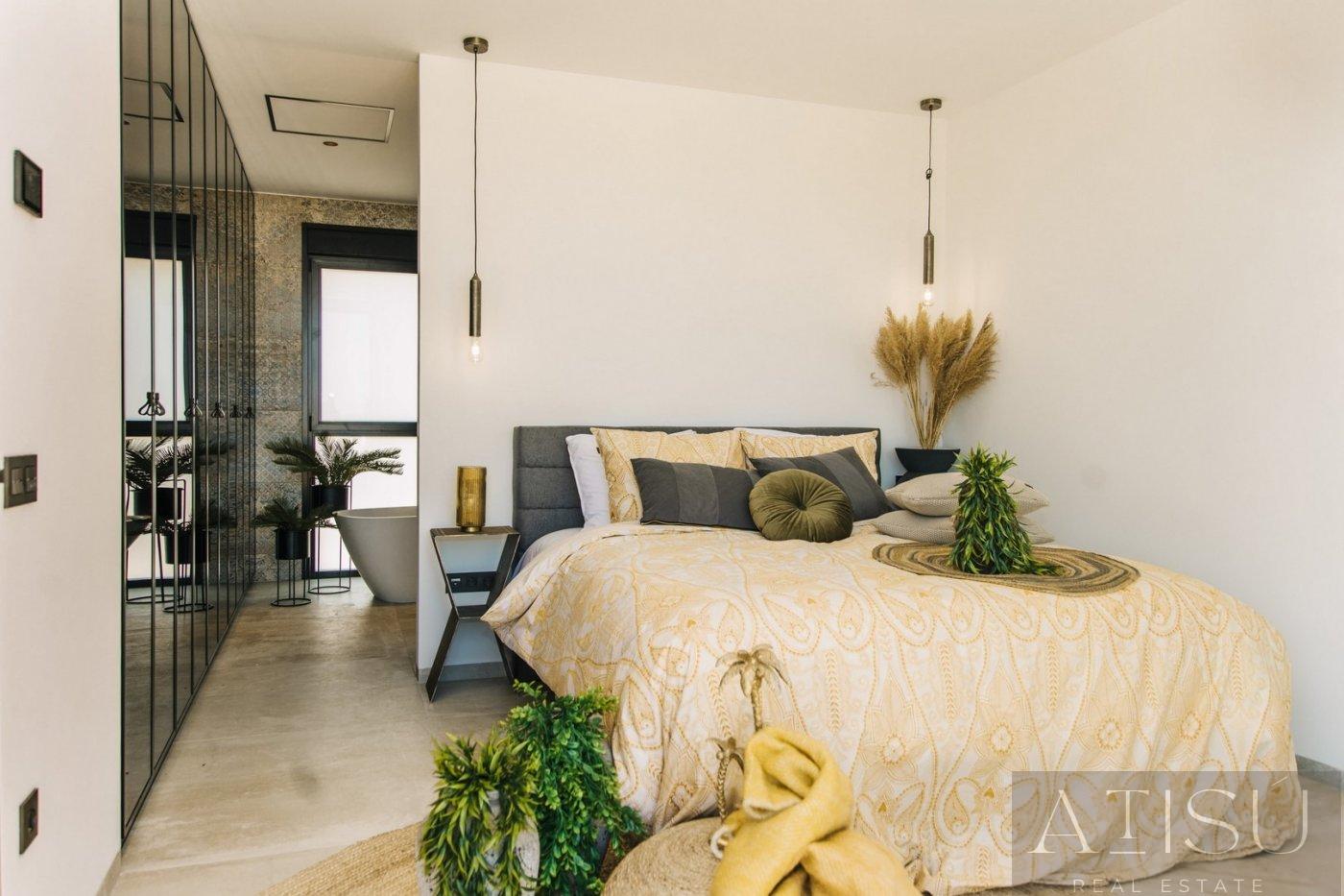 For sale of villa in Rojales