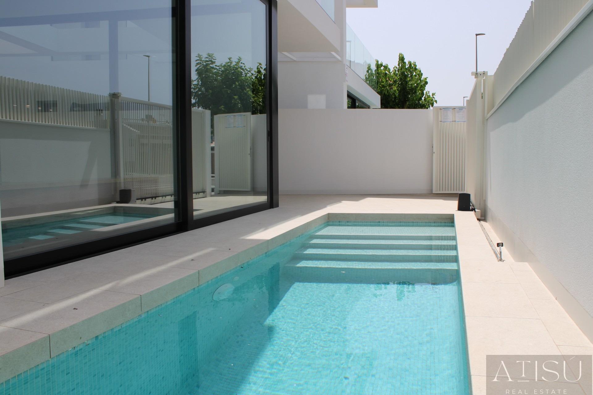 Venta de villa en Pilar de la horadada