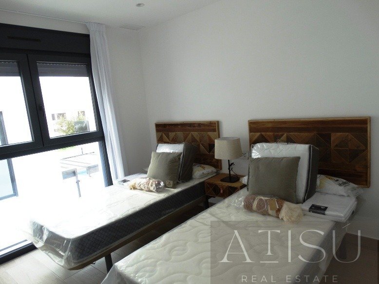 Venta de villa en Pilar de la horadada