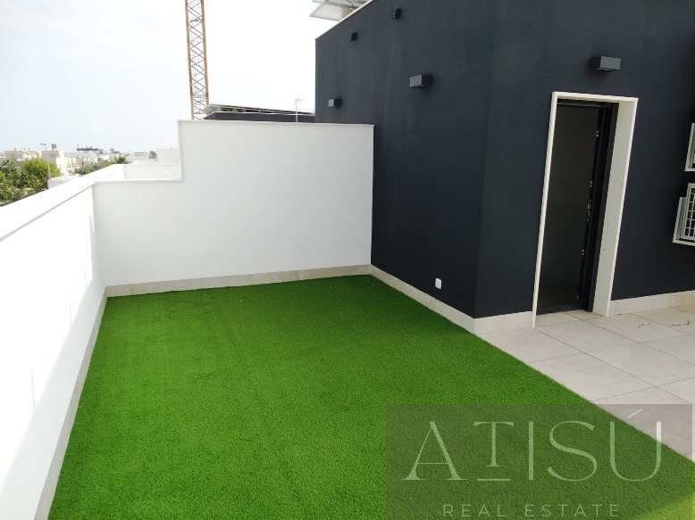 Venta de villa en Pilar de la horadada