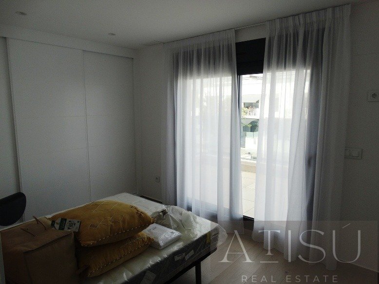 Venta de villa en Pilar de la horadada