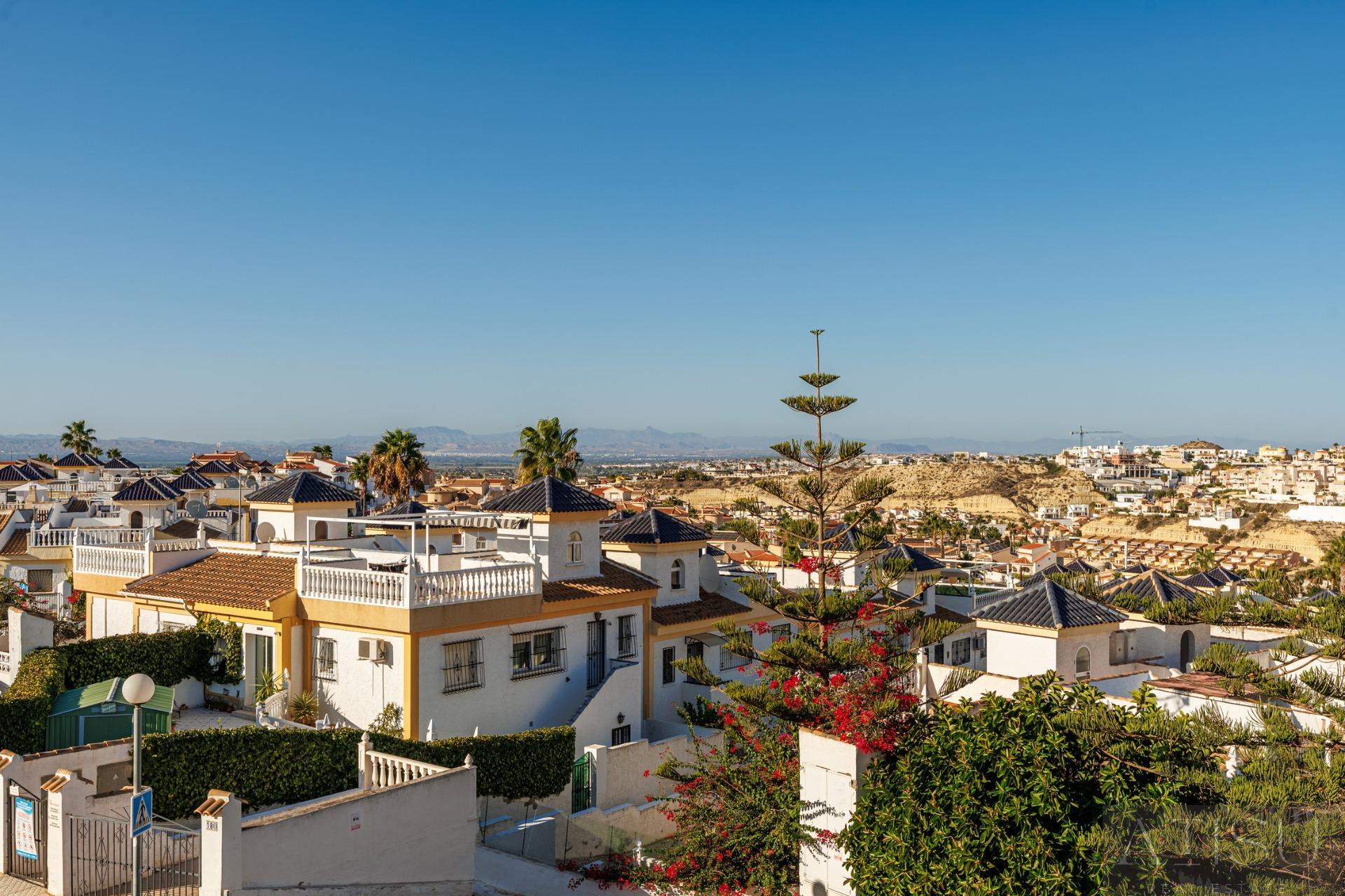 Venta de villa en Rojales