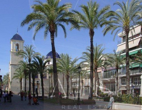 Venta de villa en Dolores