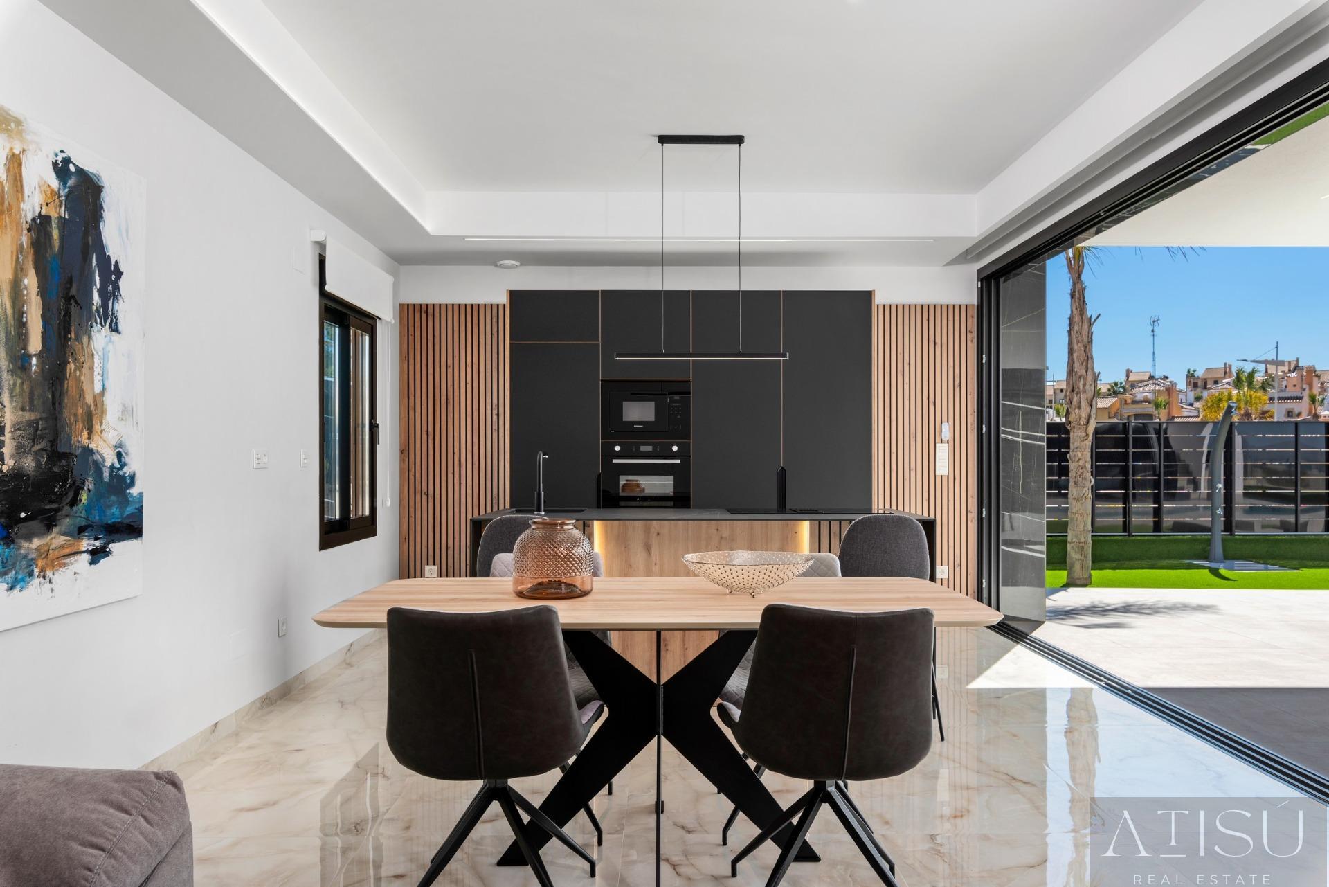 Venta de villa en Algorfa