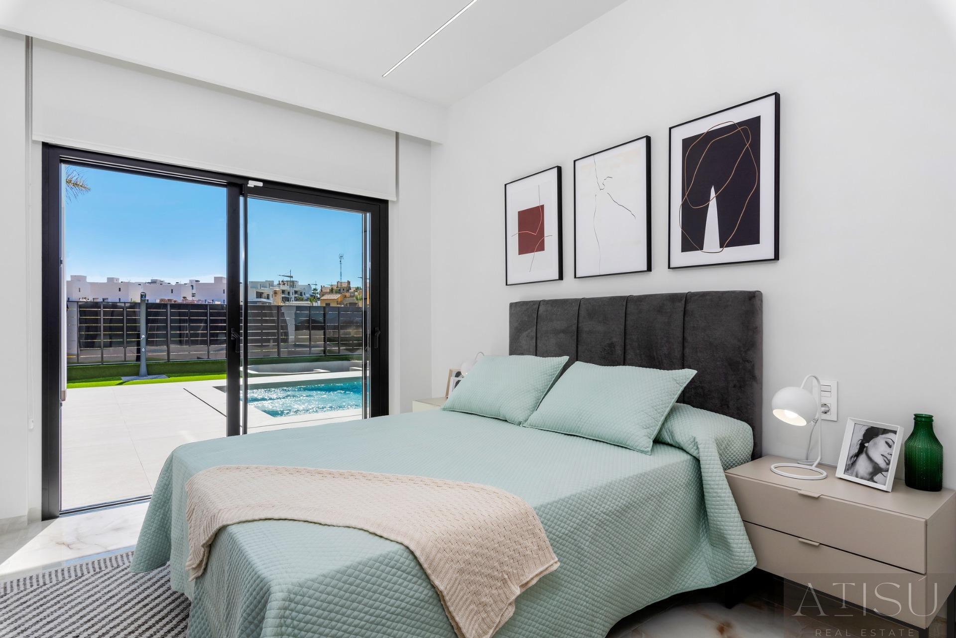 Venta de villa en Algorfa