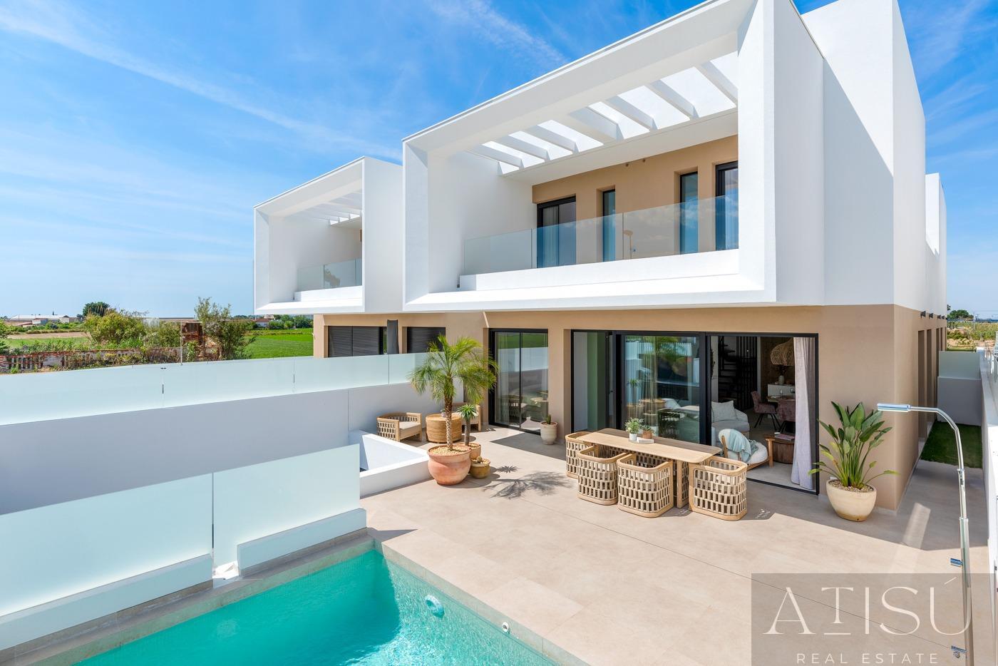 Venta de villa en Dolores