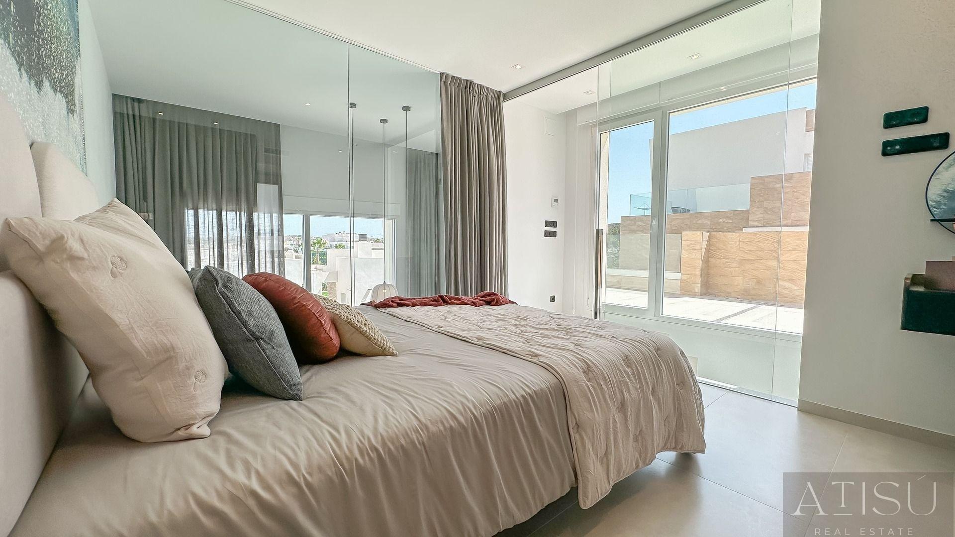 Venta de villa en Algorfa