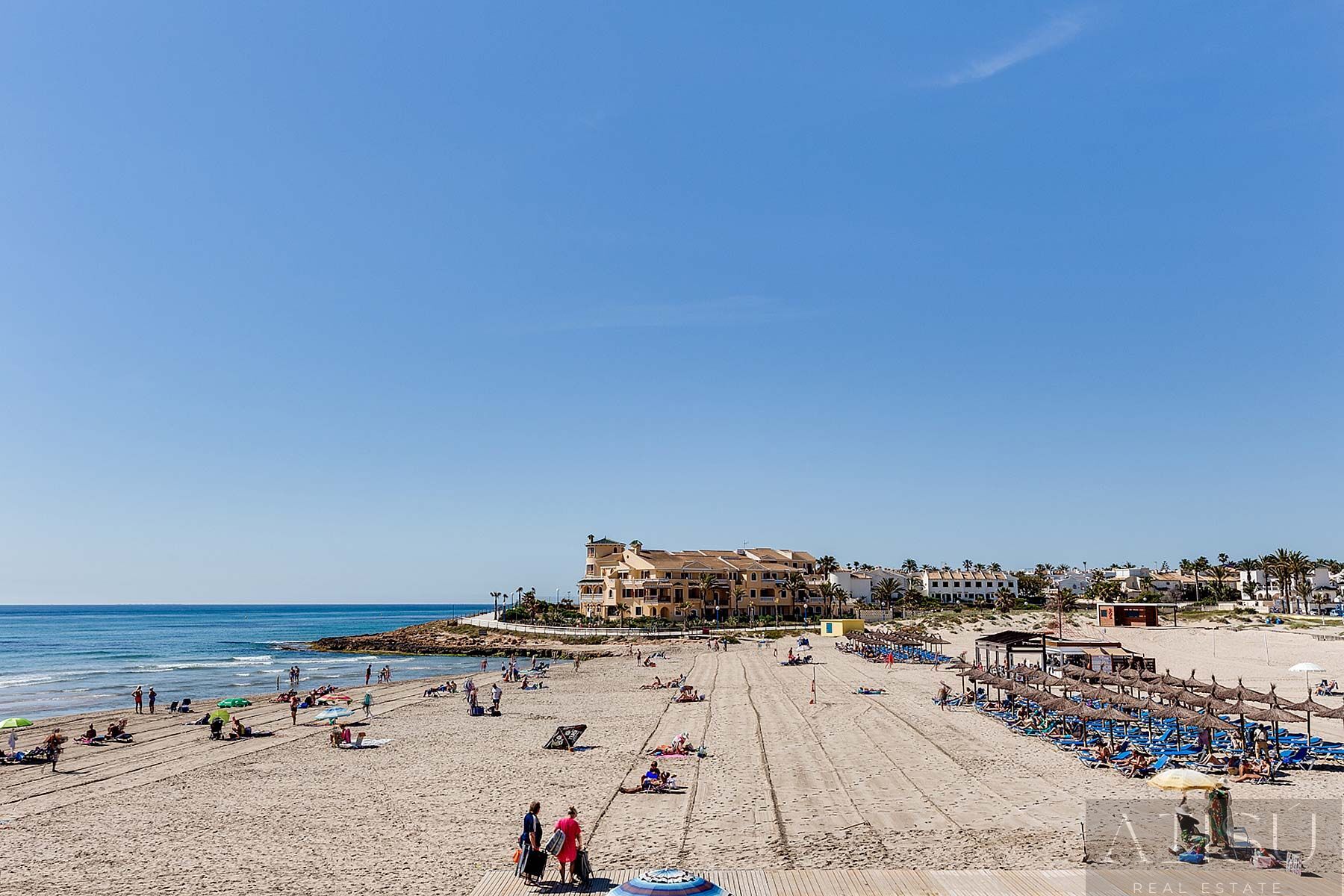 Venta de villa en Orihuela costa