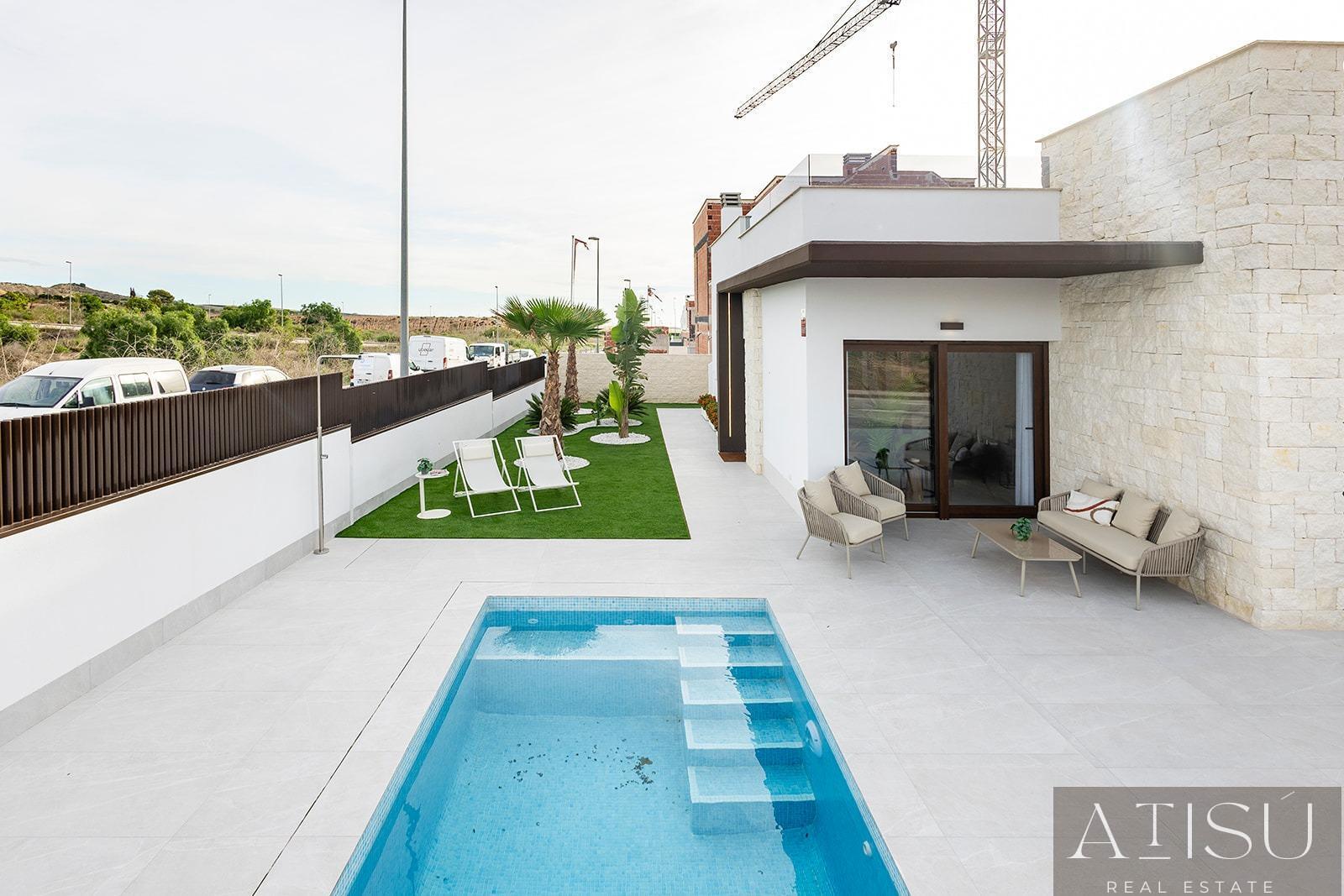 Venta de villa en Orihuela