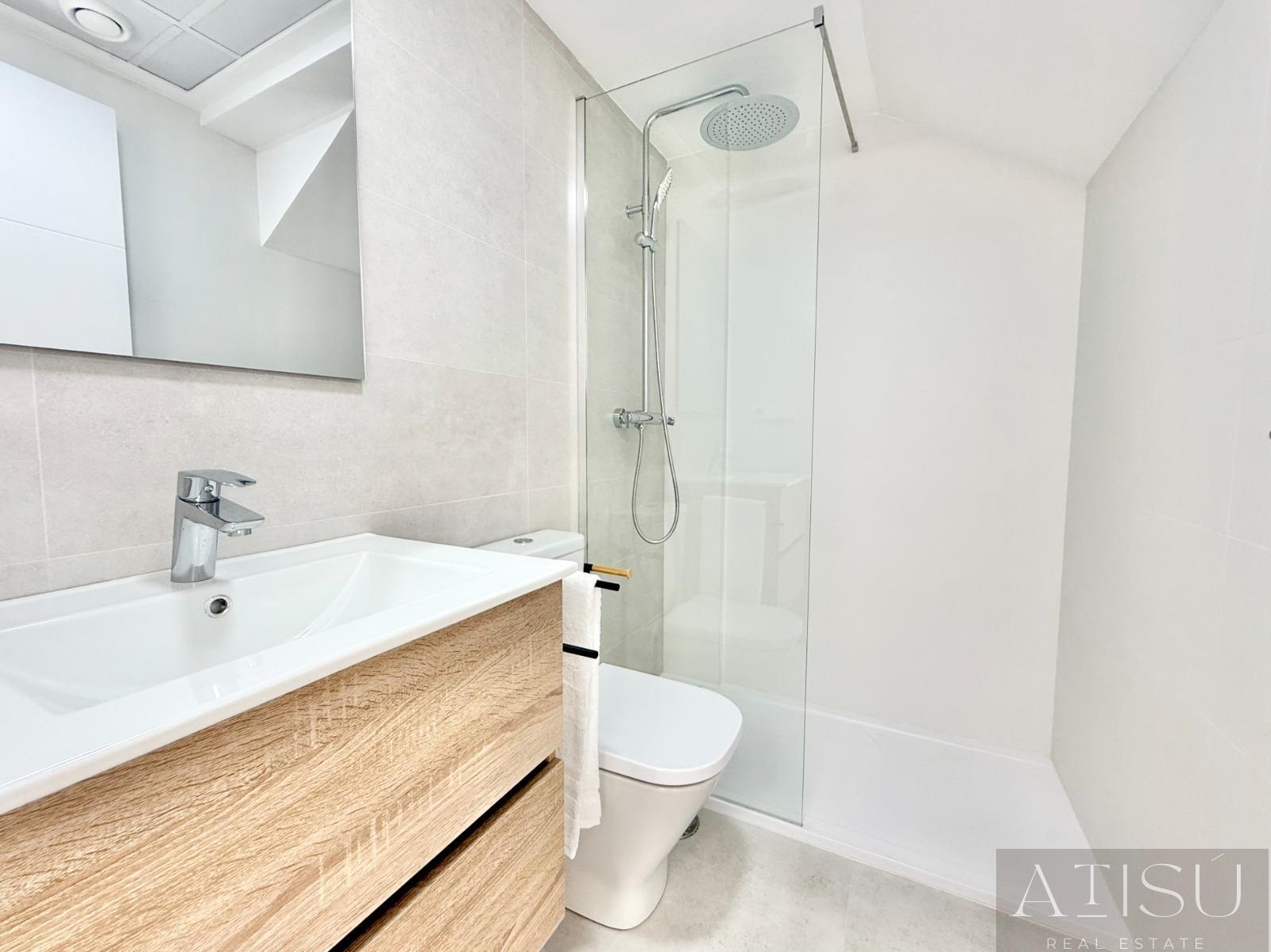 Venta de villa en Cox