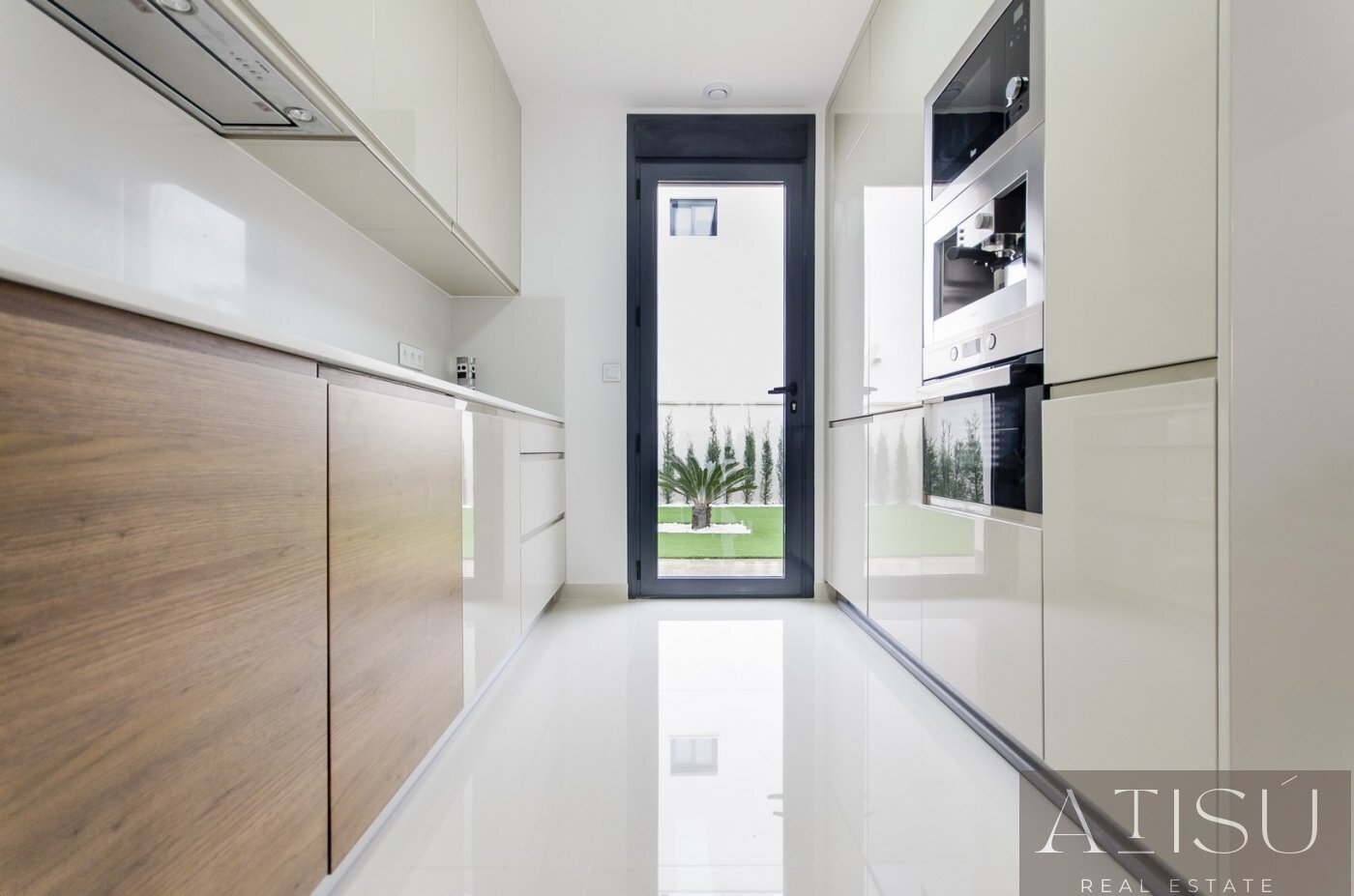 Venta de villa en San miguel de salinas