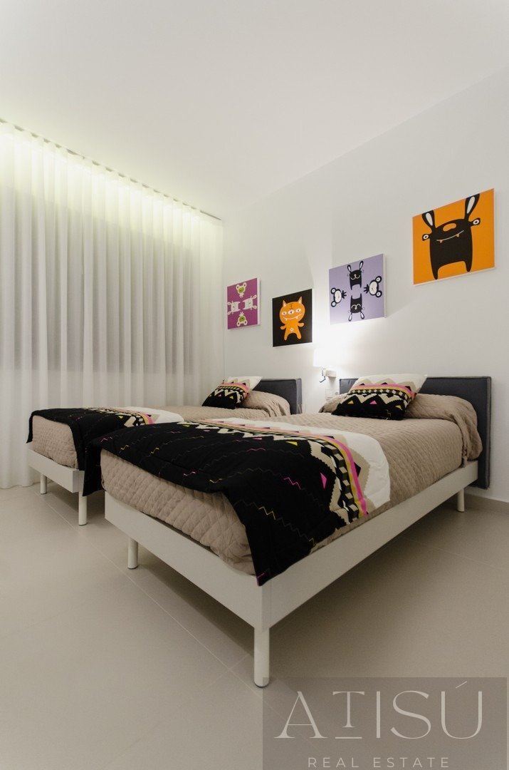 Venta de villa en Orihuela costa